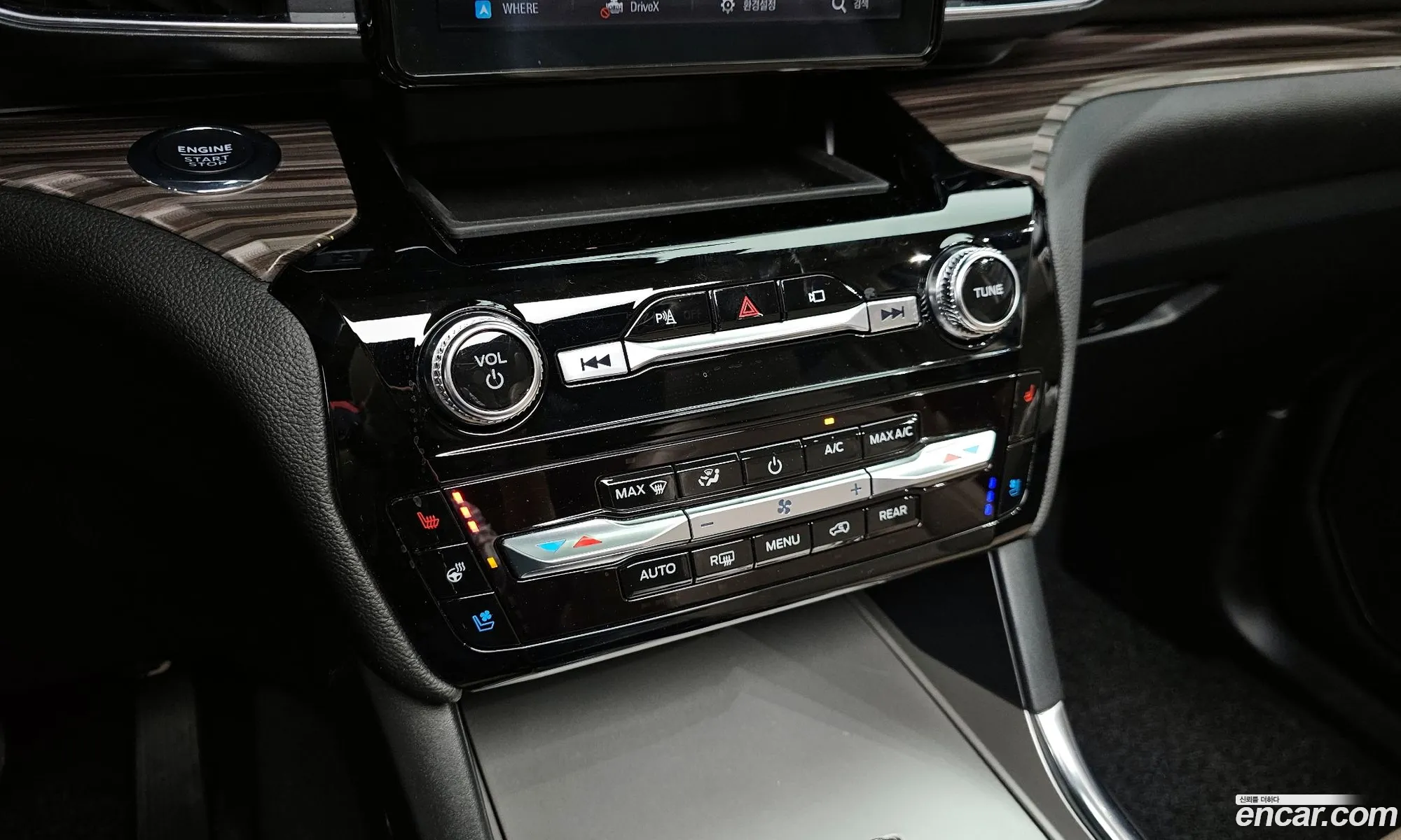 Ford Explorer 6th Gen 2022 1FMSK8FH2NGA53243 — 17