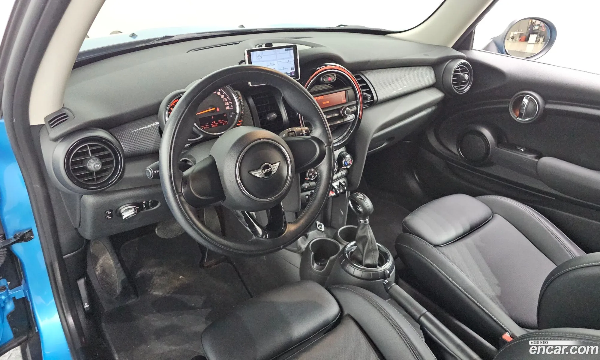 Mini Cooper 2017 — 19