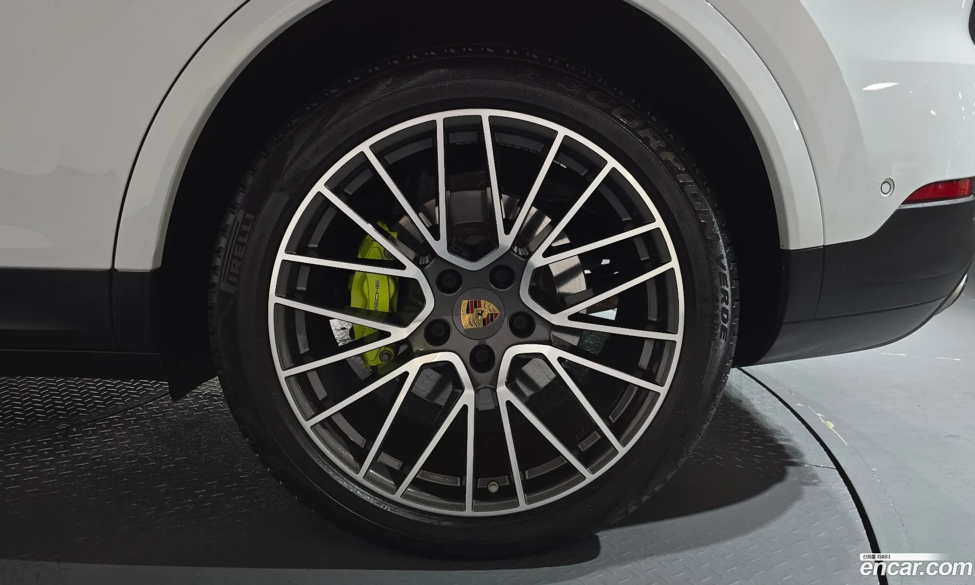 Porsche Cayenne 2021 — 22