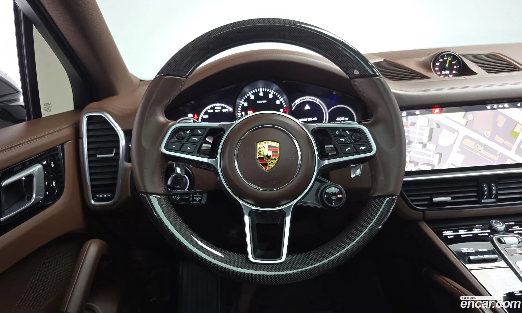 Porsche Cayenne 2021 — 20