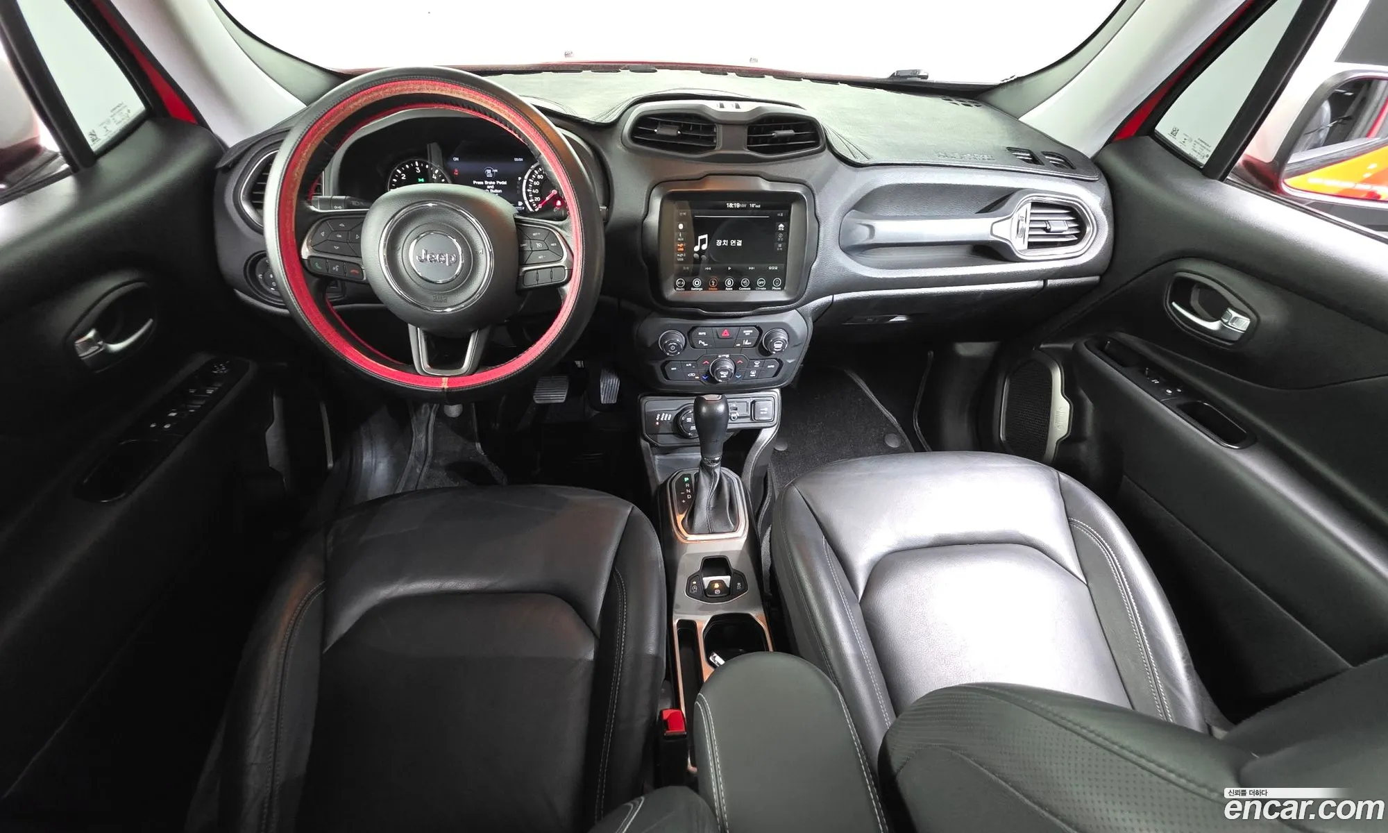 Jeep Renegade 2018 1C4BU0000JPH20826 — 14