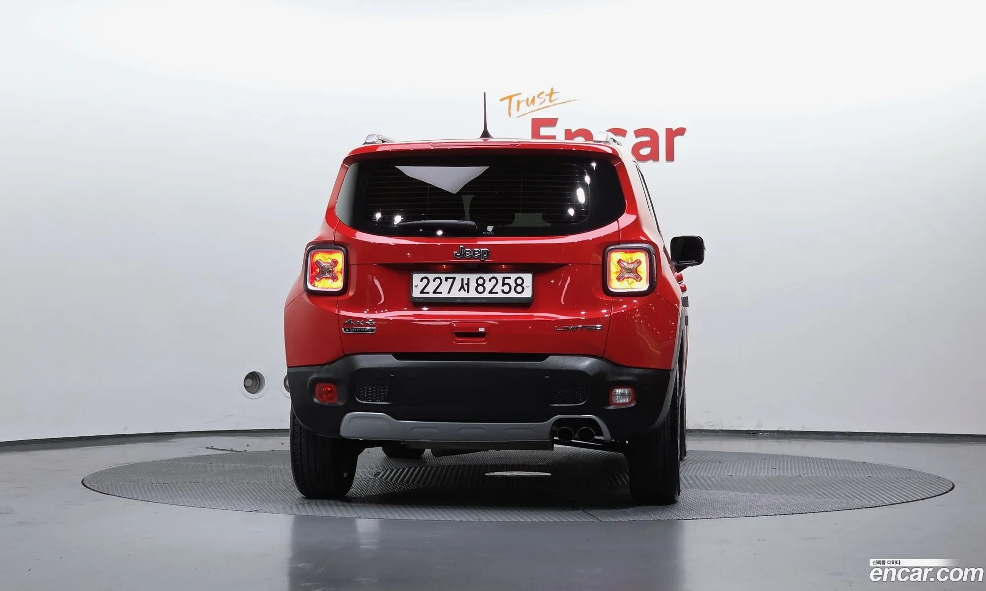 Jeep Renegade 2018 1C4BU0000JPH20826 — 4