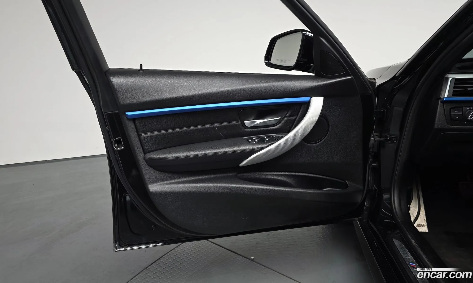 BMW 3 Series 2017 WBA8B910XHK704638 — 8