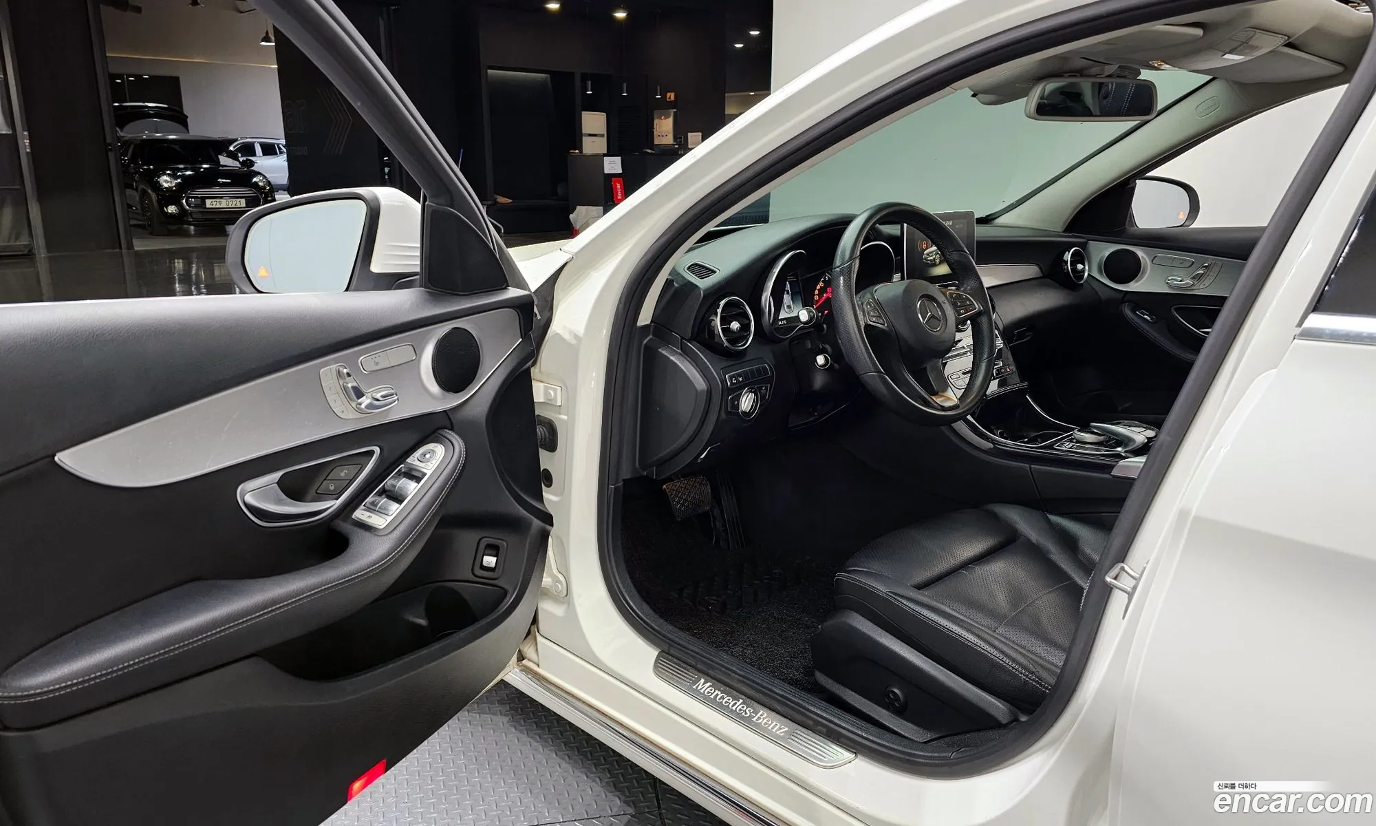 Mercedes-Benz C-Class W205 2017 — 10