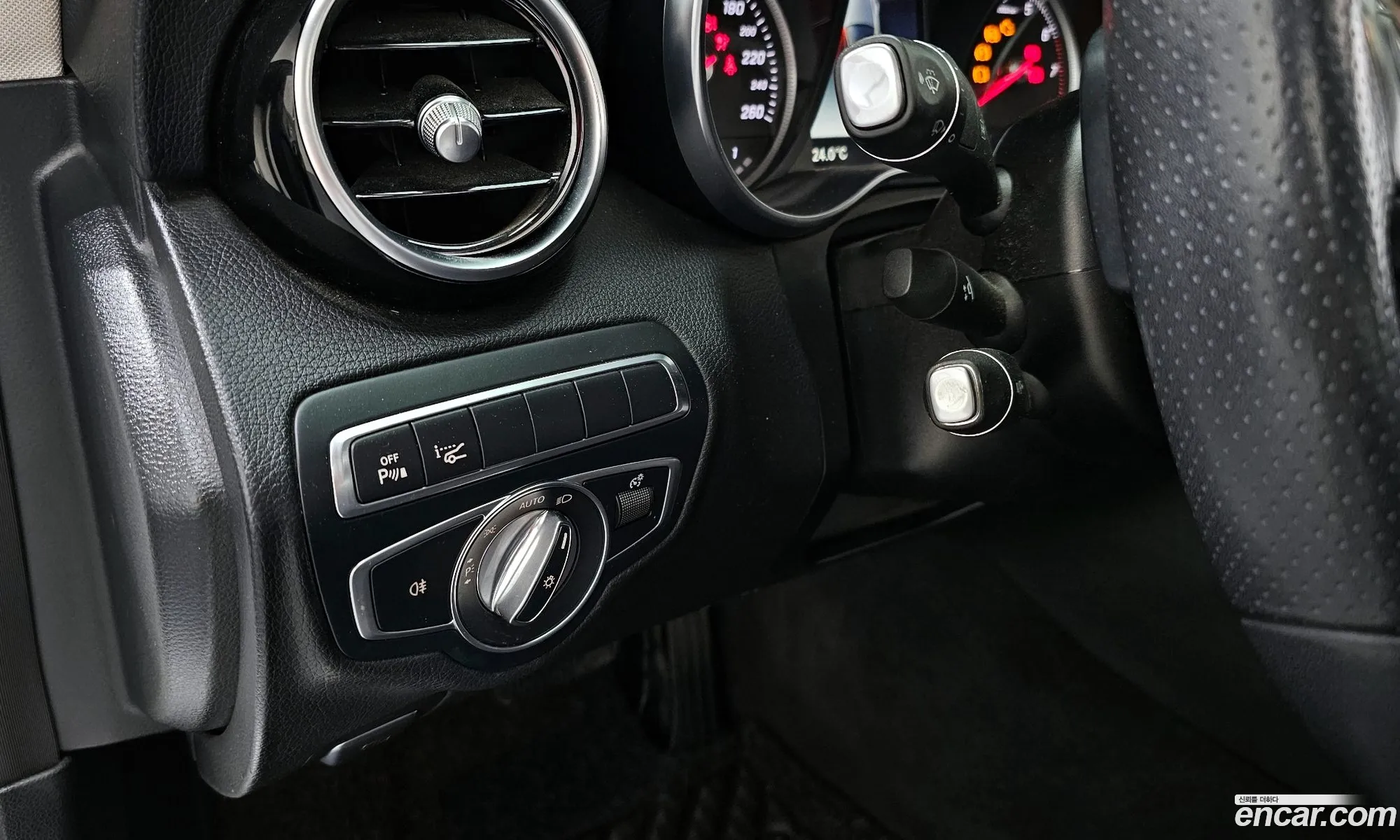 Mercedes-Benz C-Class W205 2017 — 19