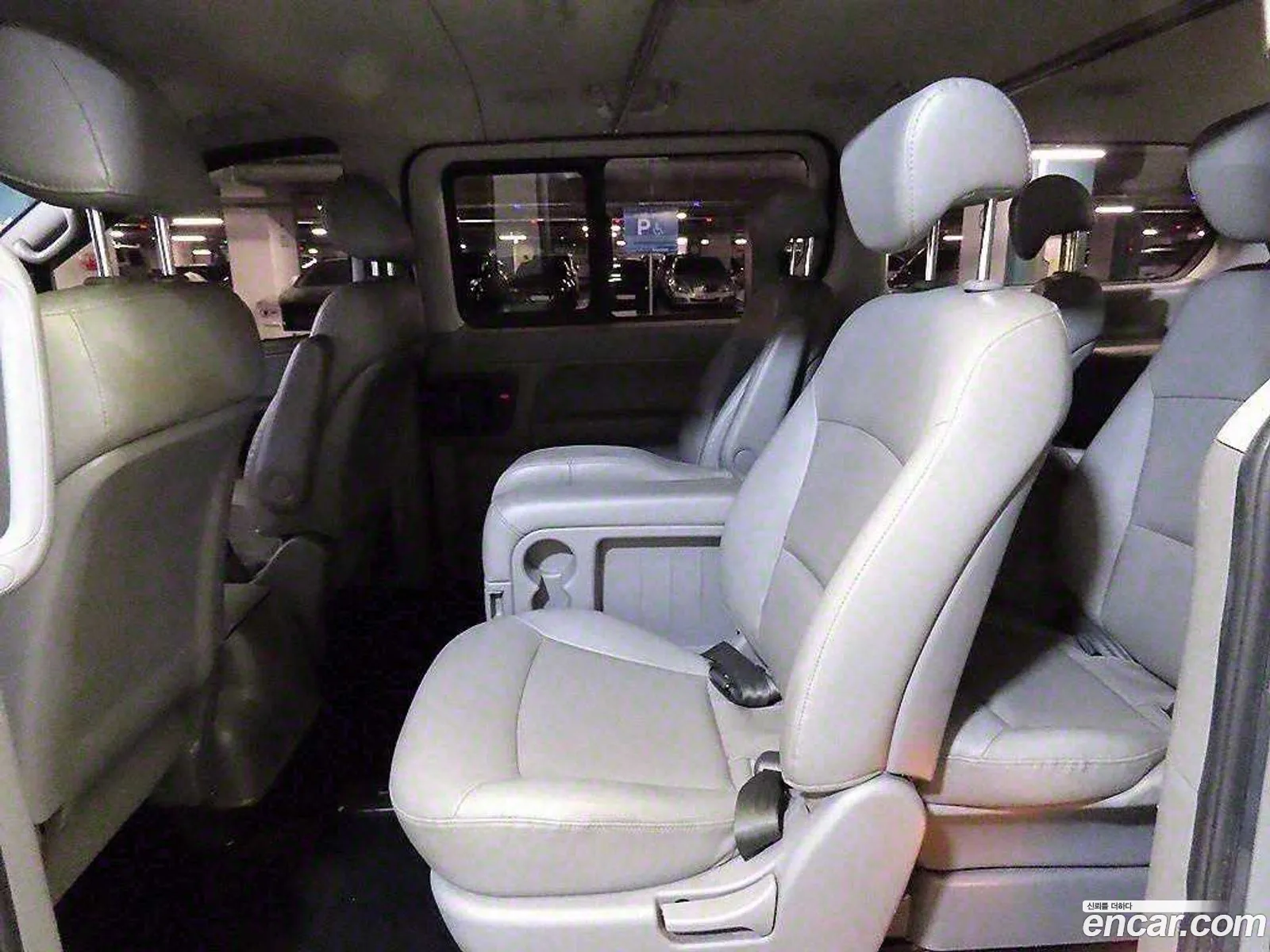Hyundai Grand Starex 2014 — 18