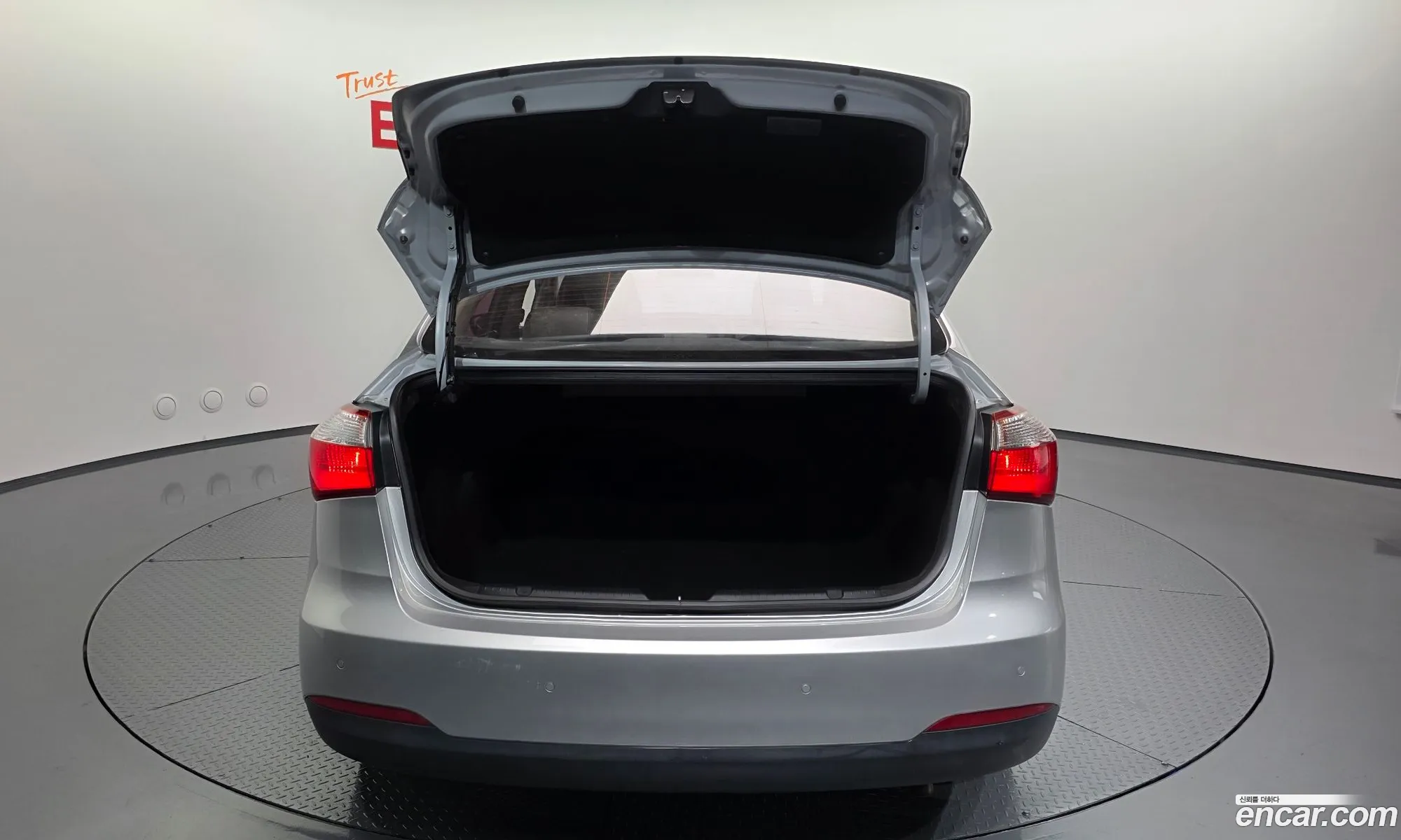 Kia K3 2013 — 20