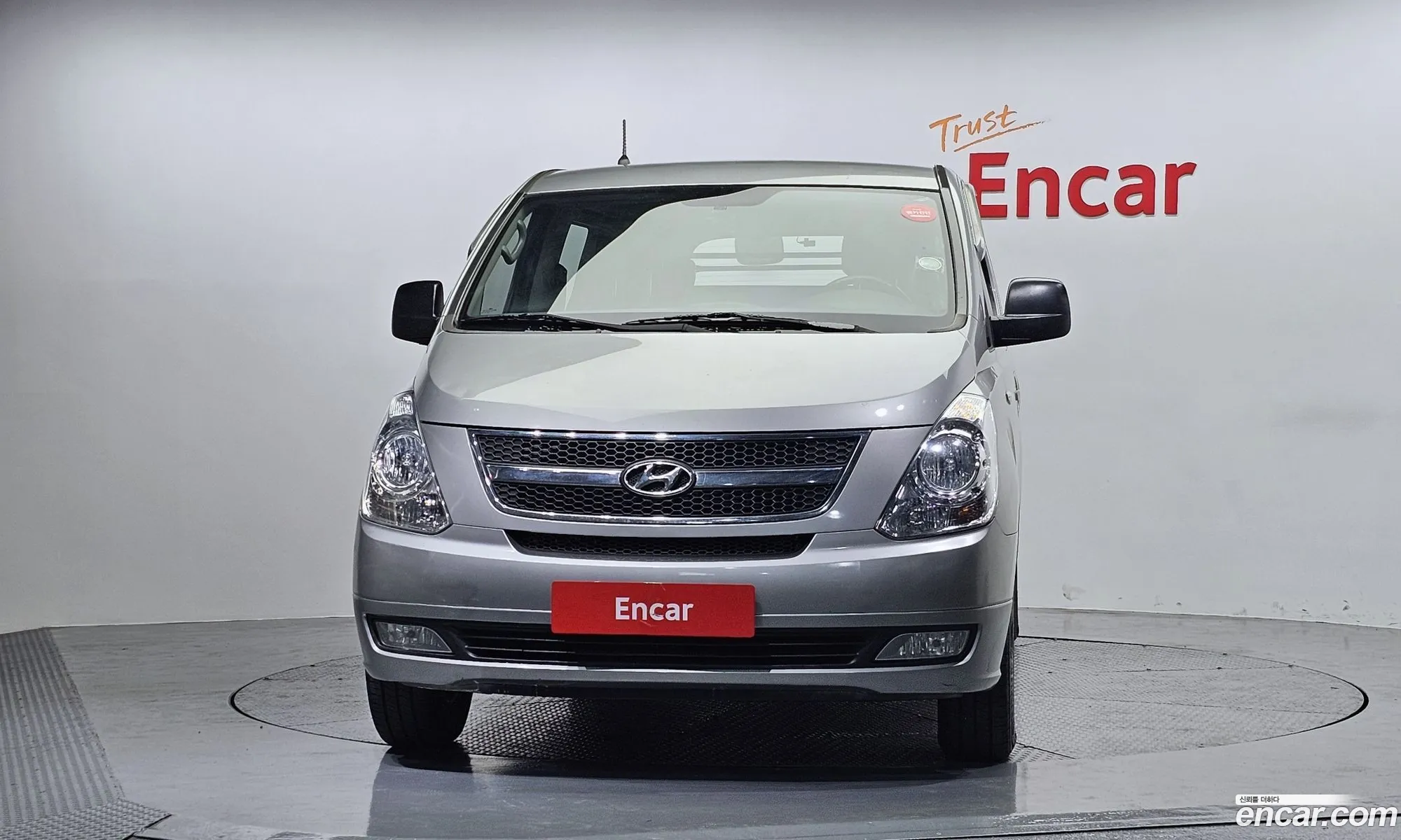 Hyundai Grand Starex 2015 — 12