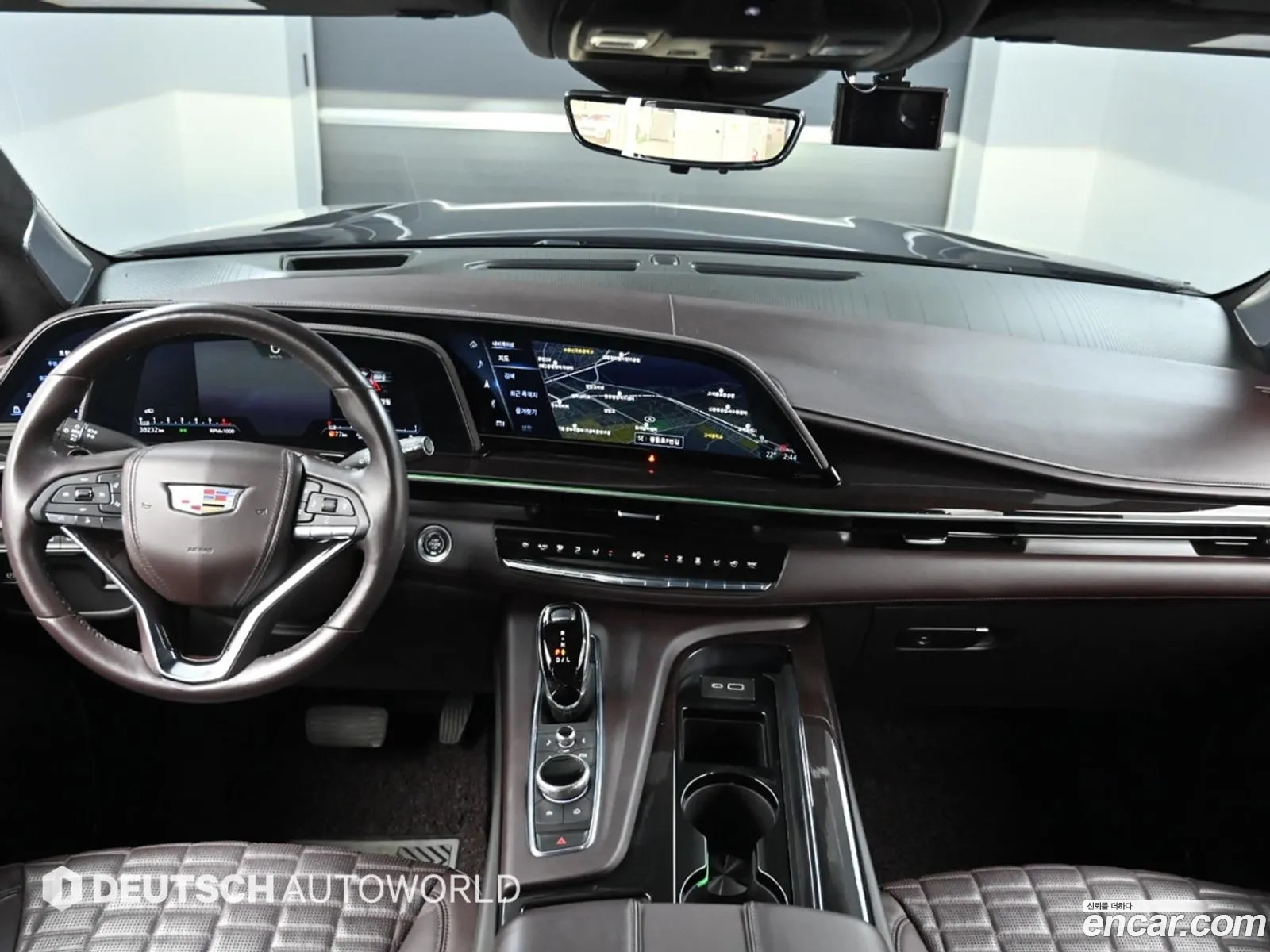 Cadillac Escalade 2023 — 14