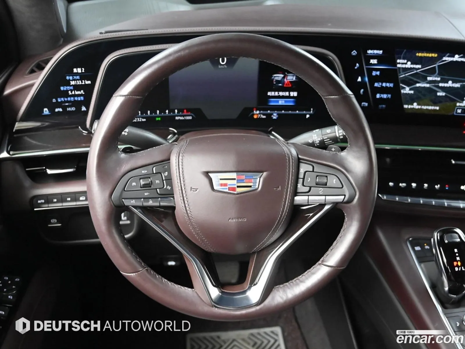 Cadillac Escalade 2023 — 10