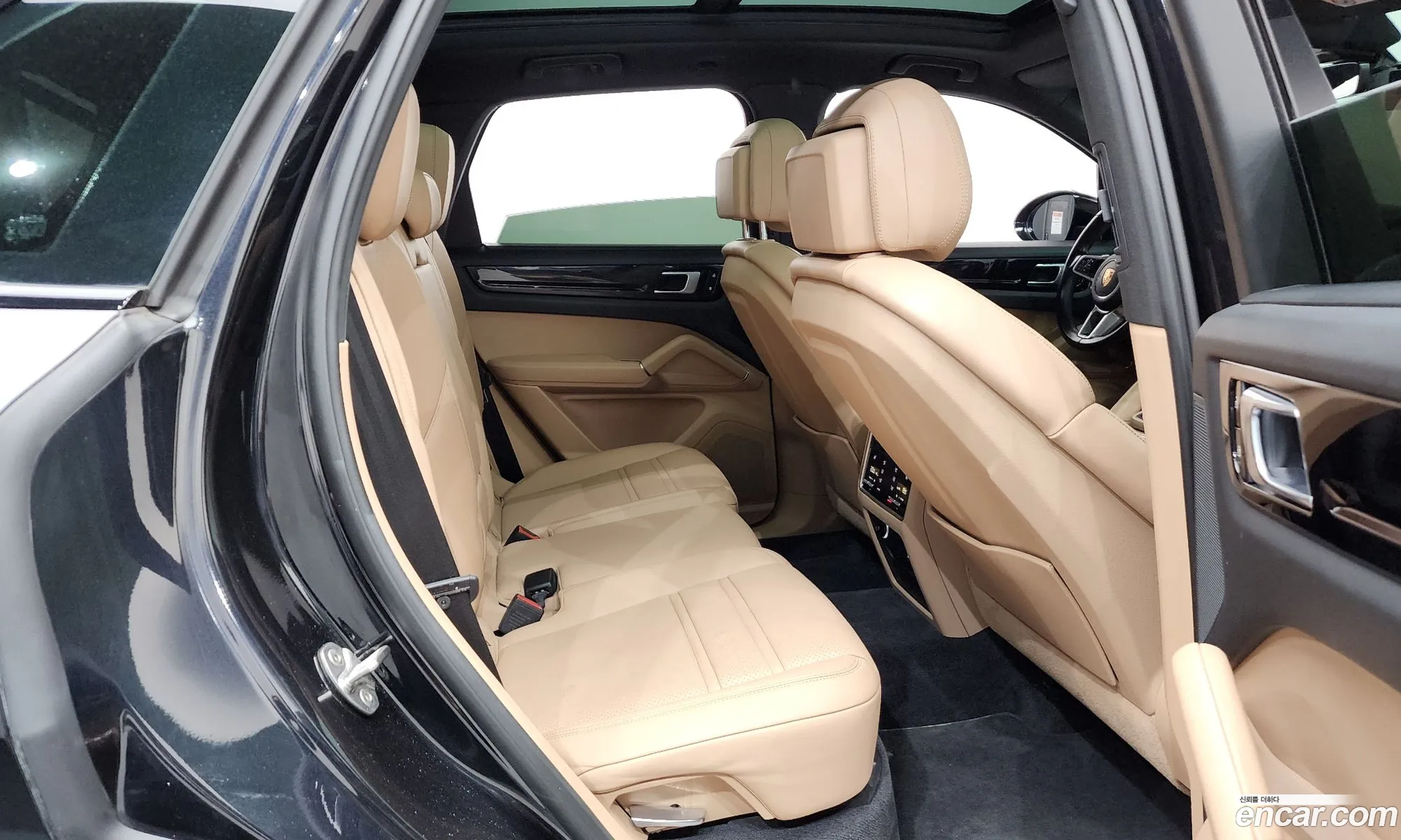 Porsche Cayenne 2020 — 24