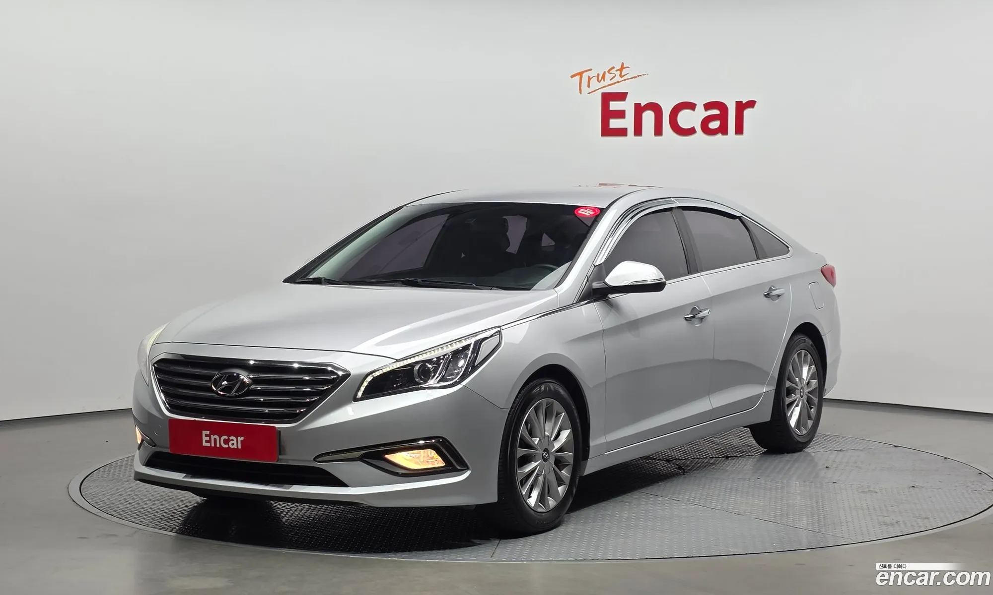 Hyundai LF Sonata 2016 — 16