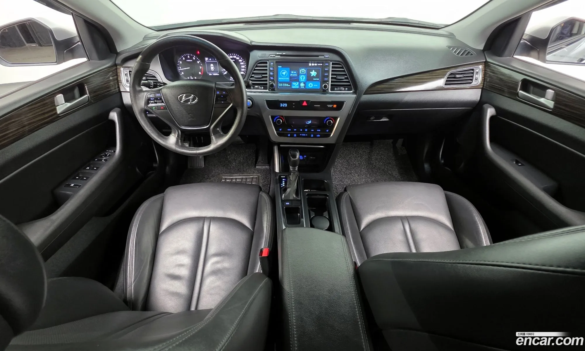 Hyundai LF Sonata 2016 — 13