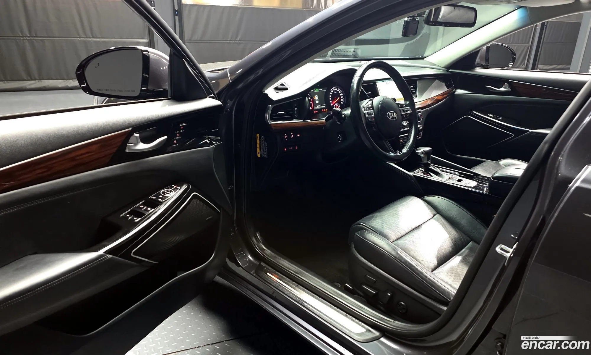 Kia K7 2016 — 11