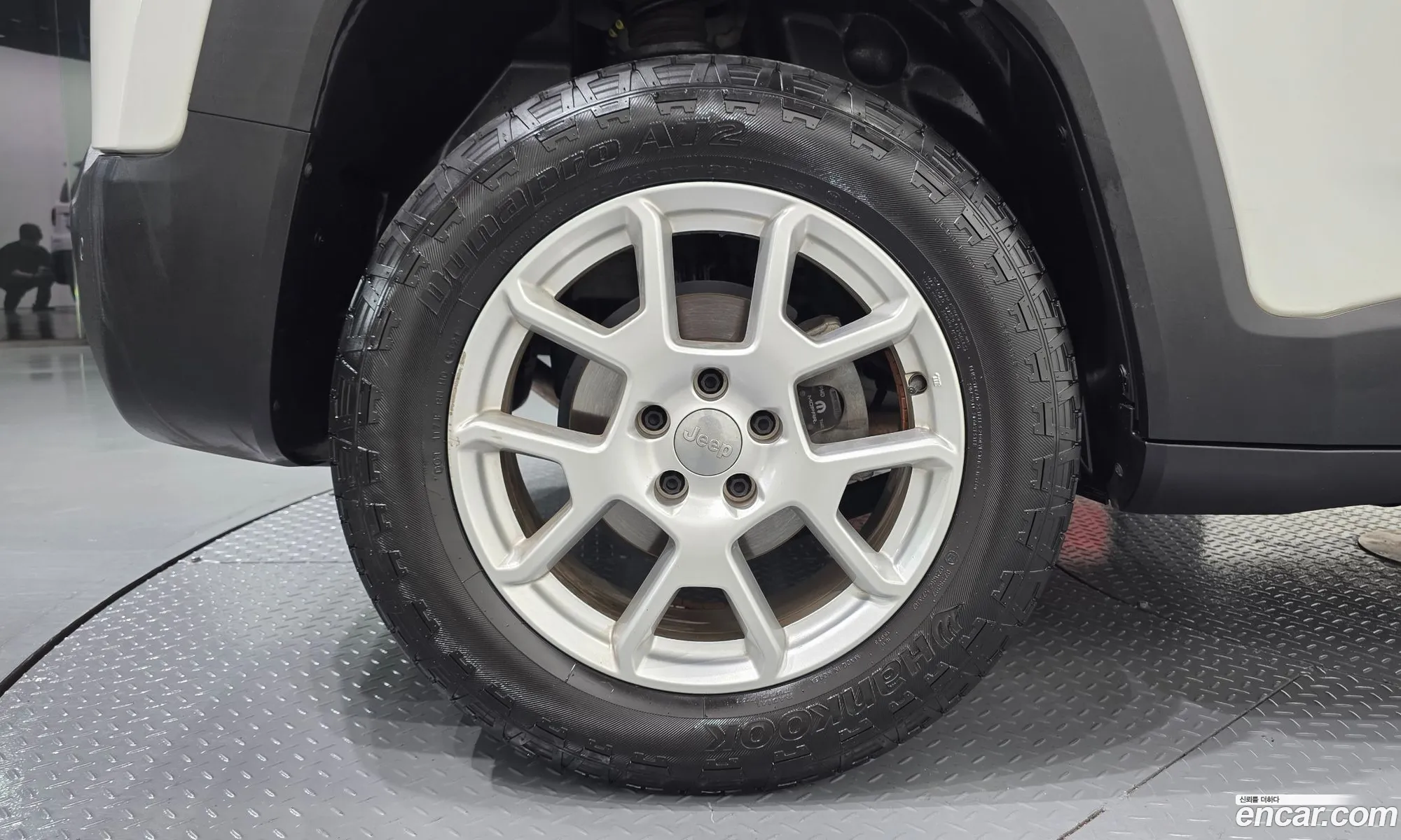 Jeep Renegade 2020 1C4BU0000LPL40293 — 9