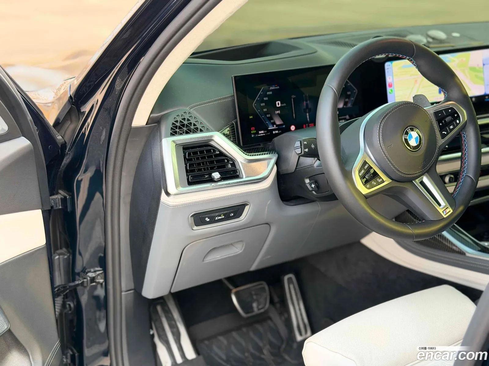 BMW X7 2025 — 7