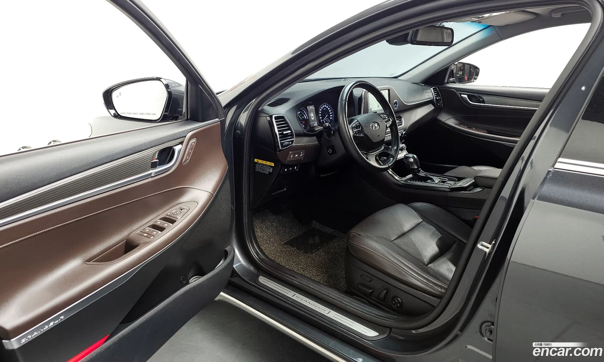 Hyundai Grandeur IG Hybrid 2017 — 4