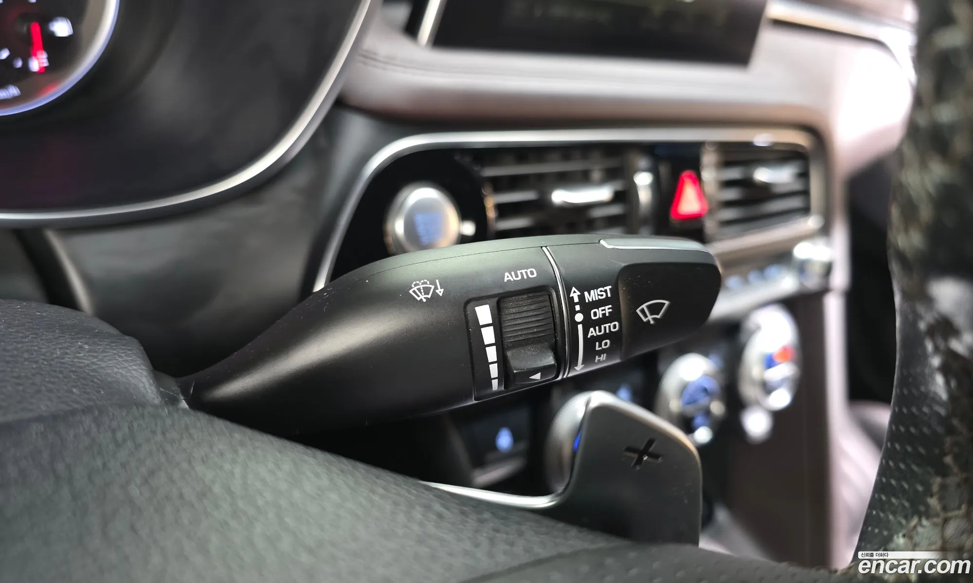 Genesis G70 2018 — 16