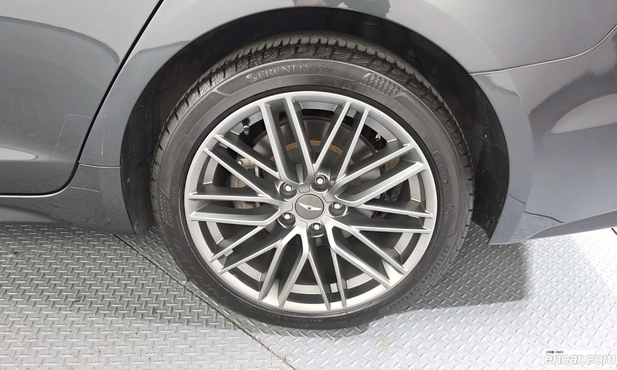 Genesis G70 2018 — 8