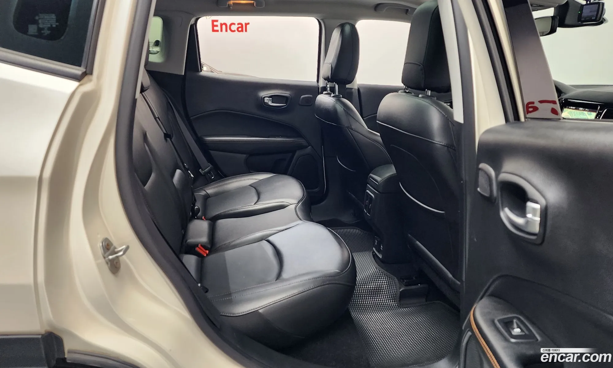 Jeep Compass 2019 — 17