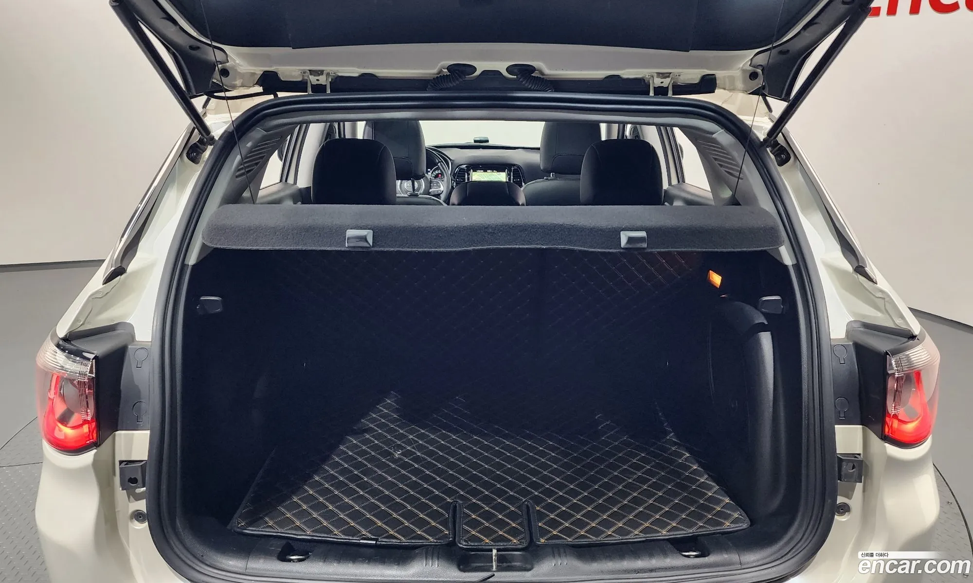 Jeep Compass 2019 — 23