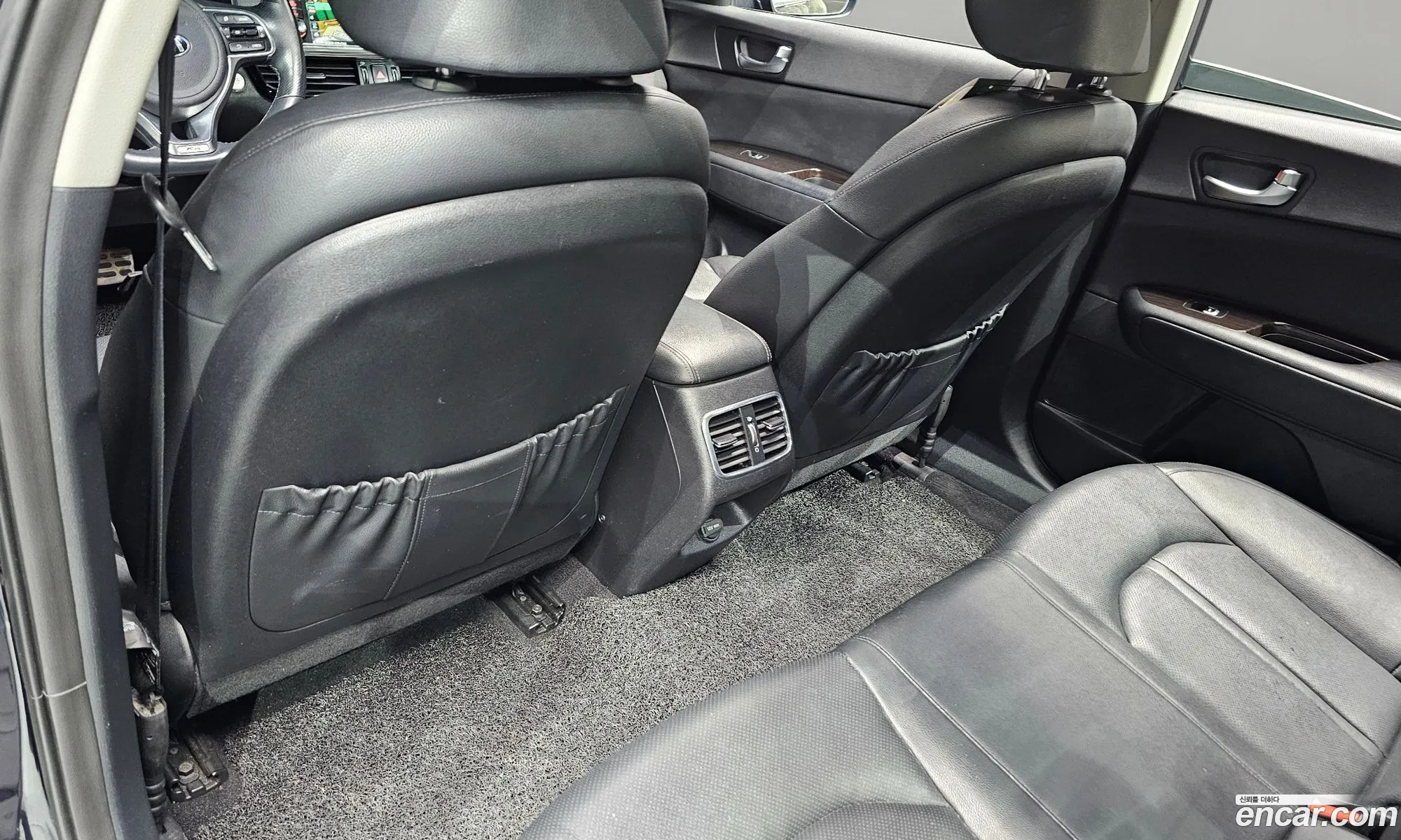 Kia K5 2016 KNAGX411BGA063362 — 10