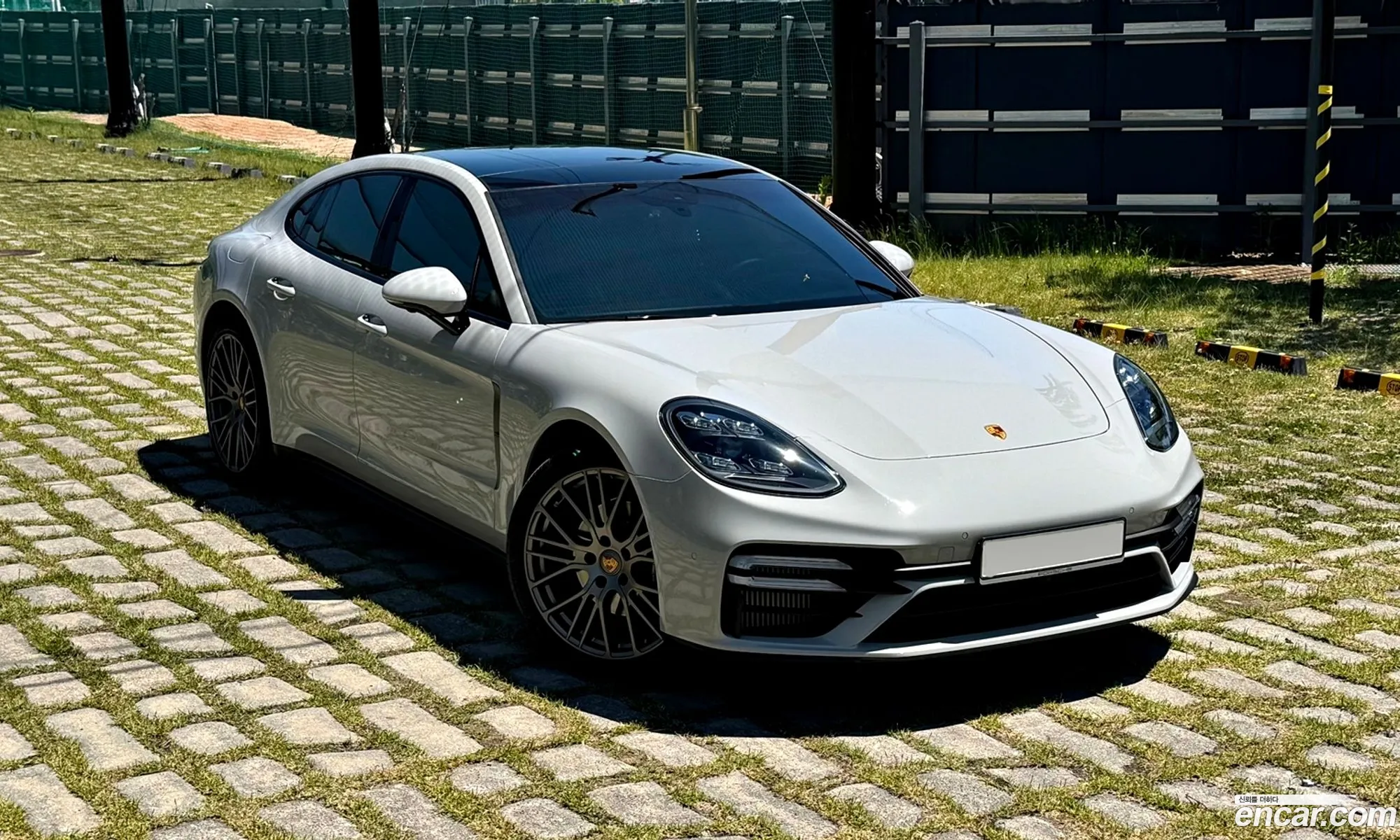 Porsche Panamera 2023 — 16