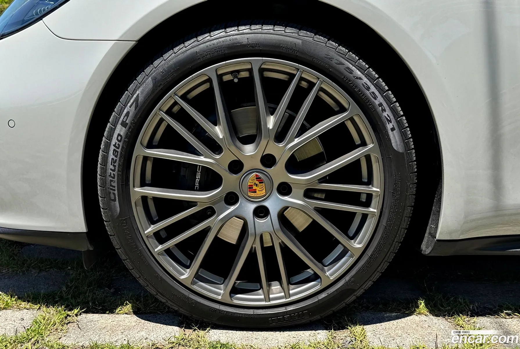 Porsche Panamera 2023 — 18