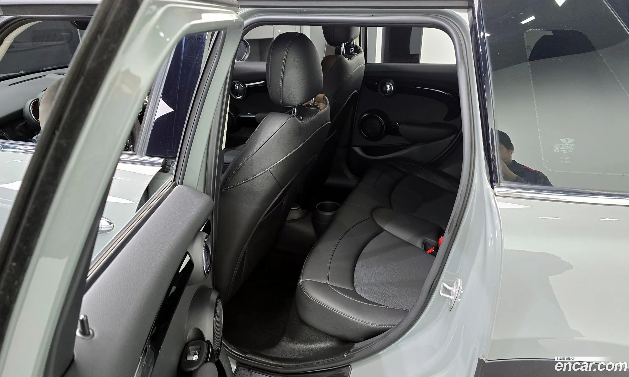 Mini Cooper 2021 WMW41DK03N2P69569 — 10