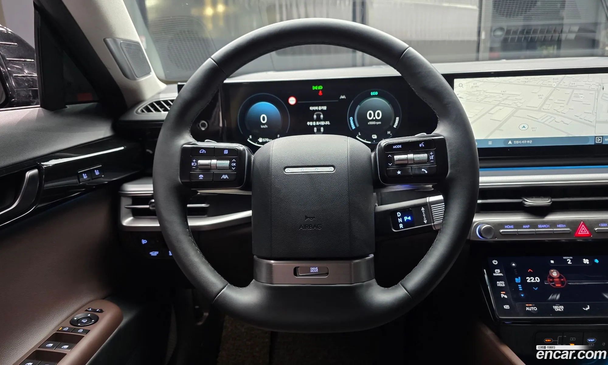 Hyundai Grandeur Hybrid 2025 — 10