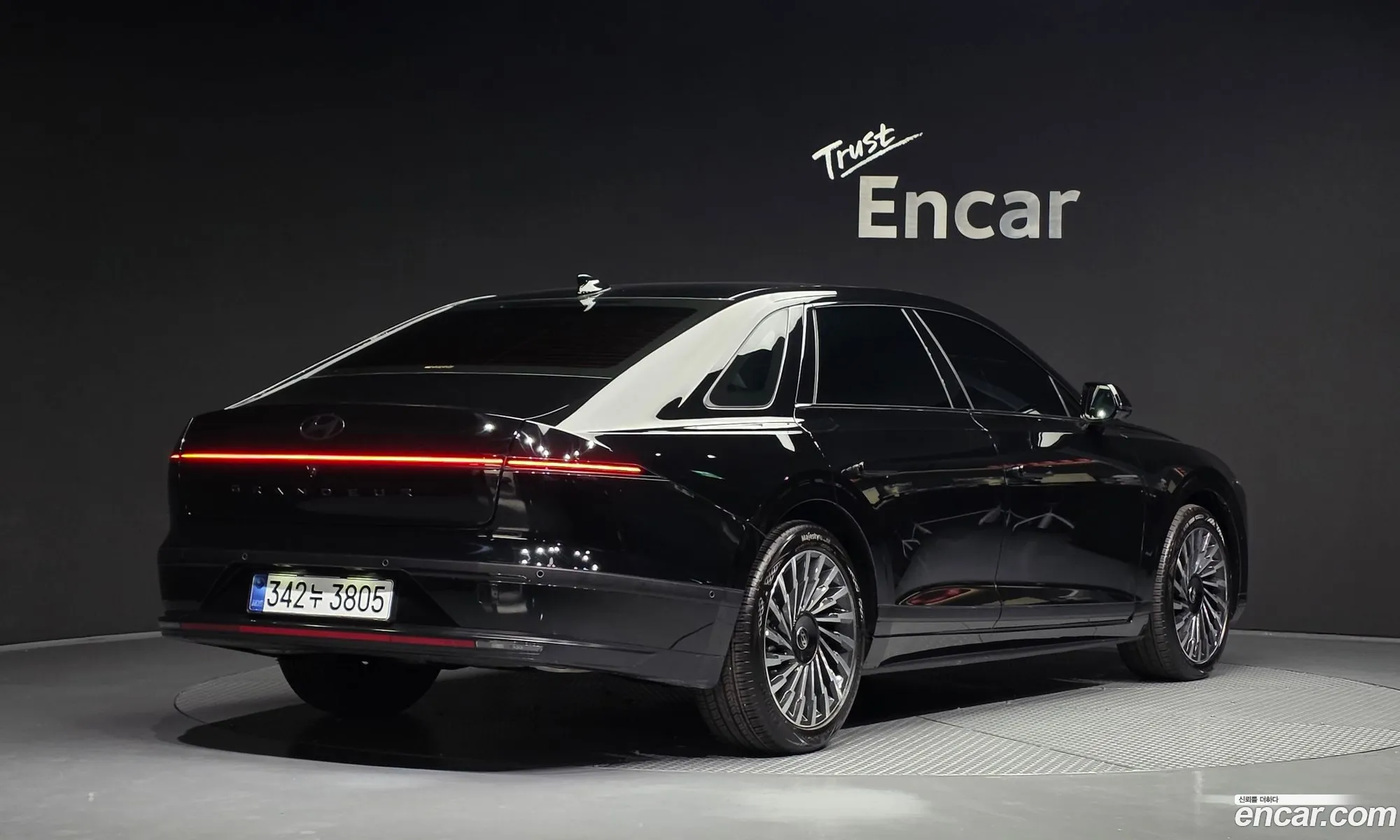 Hyundai Grandeur Hybrid 2025 — 5