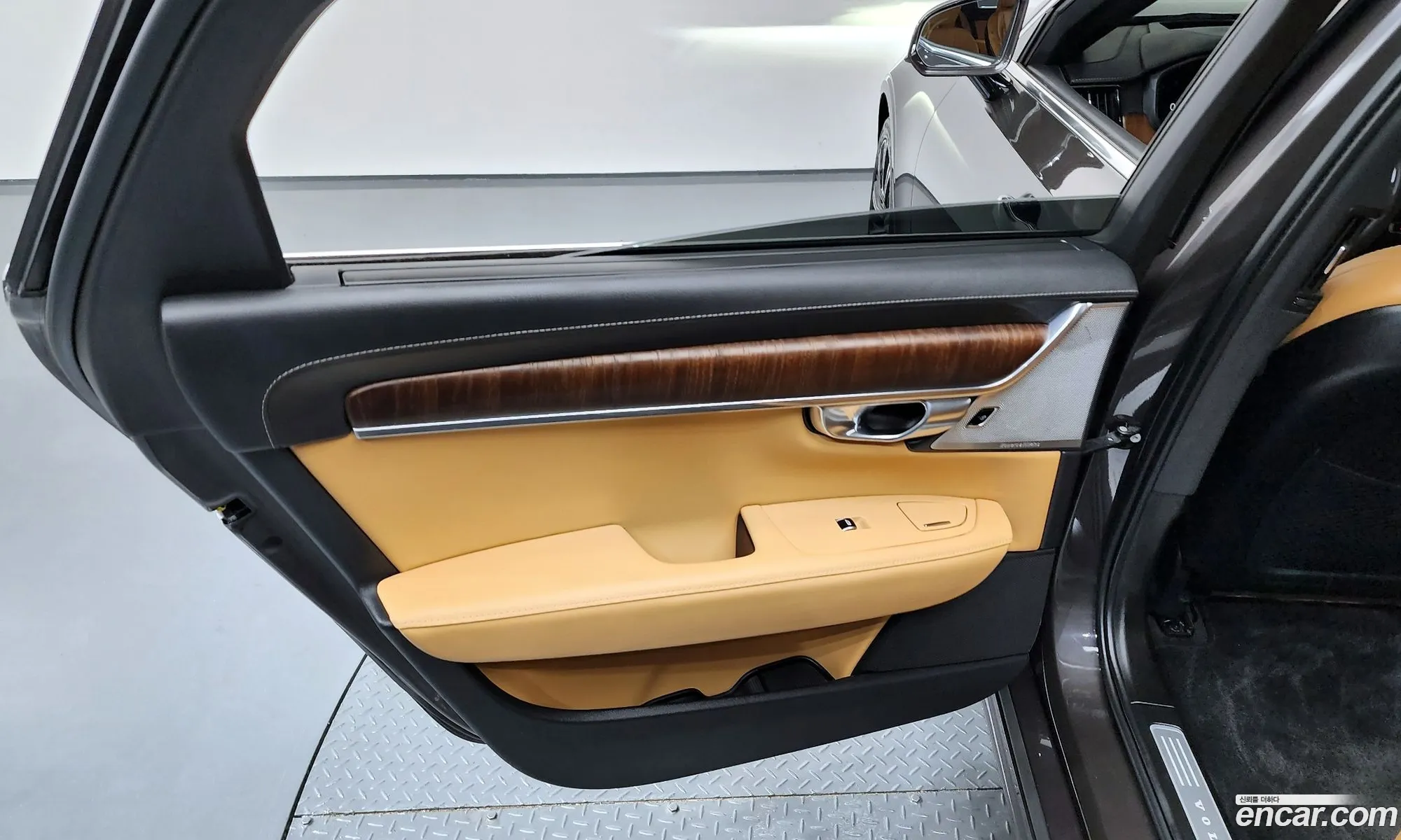 Volvo S90 2023 LVYPTL125PP335613 — 26