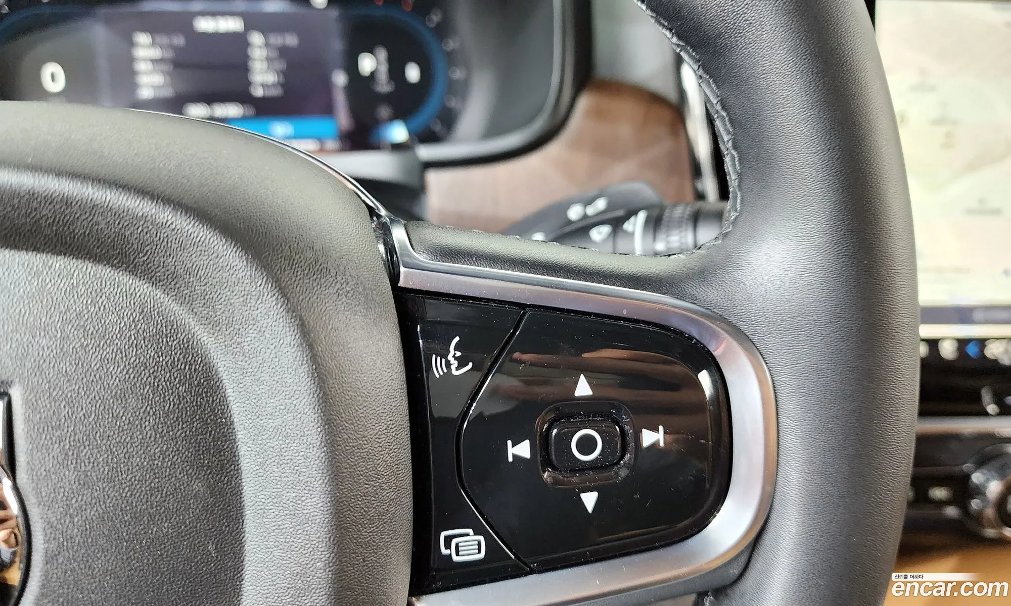 Volvo S90 2023 LVYPTL125PP335613 — 17