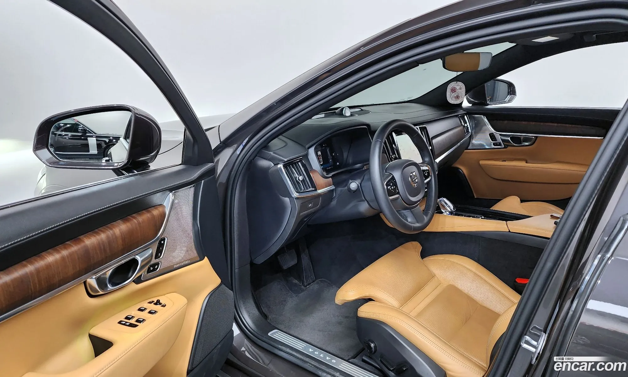Volvo S90 2023 LVYPTL125PP335613 — 28