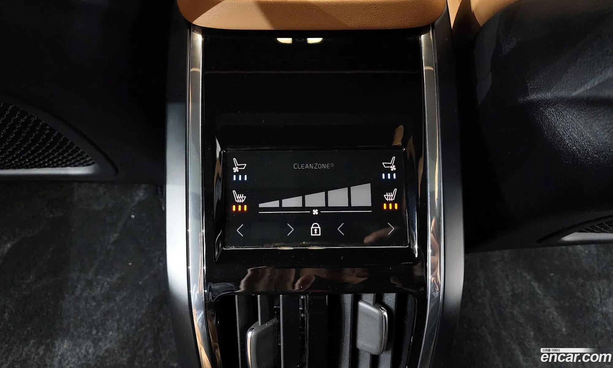 Volvo S90 2023 LVYPTL125PP335613 — 40