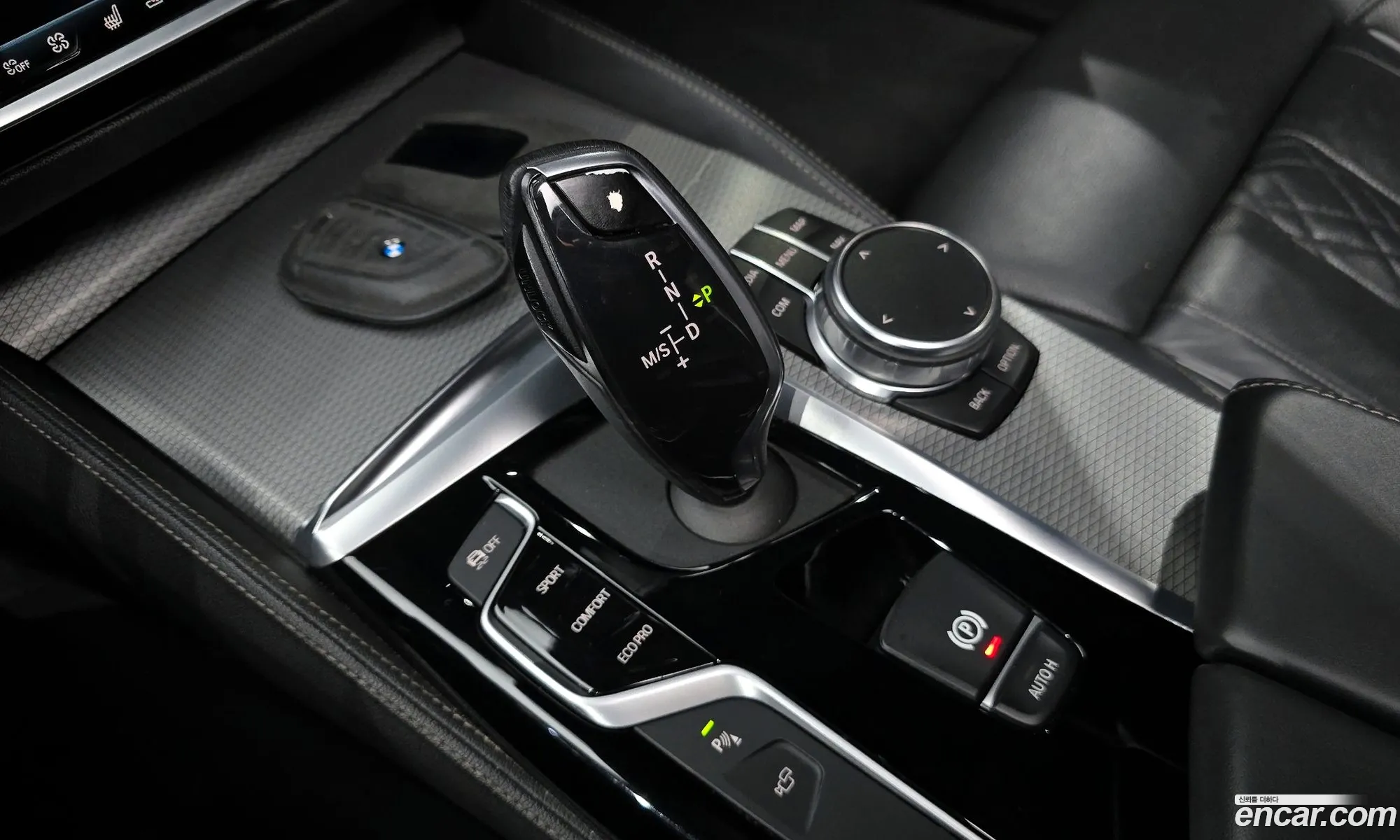 BMW 5 Series 2019 WBAJF5103KWW01821 — 29