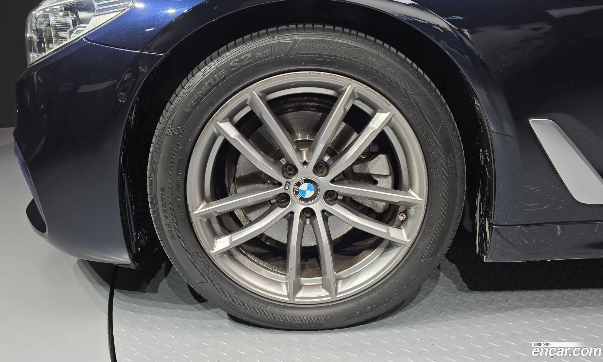 BMW 5 Series 2019 WBAJF5103KWW01821 — 10