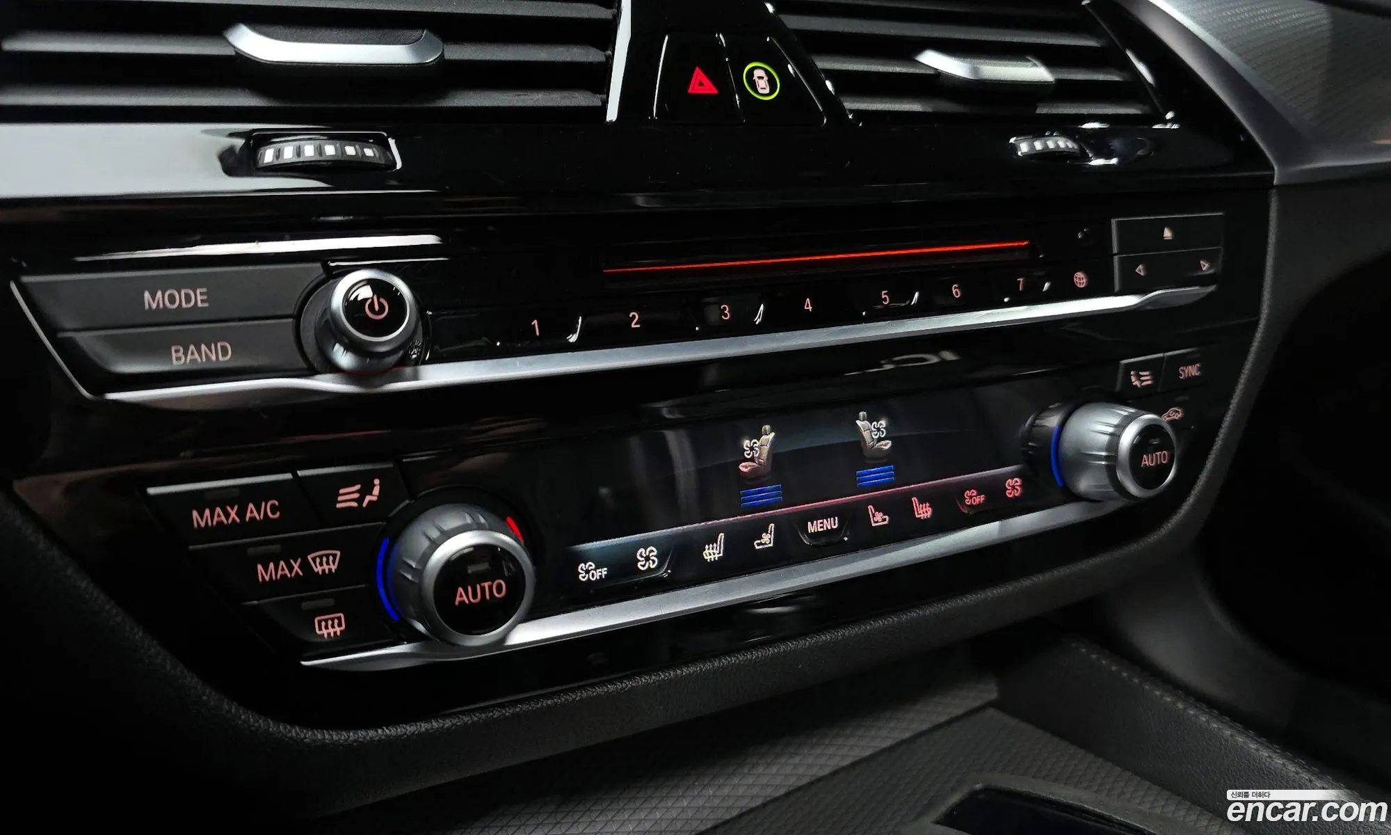 BMW 5 Series 2019 WBAJF5103KWW01821 — 25