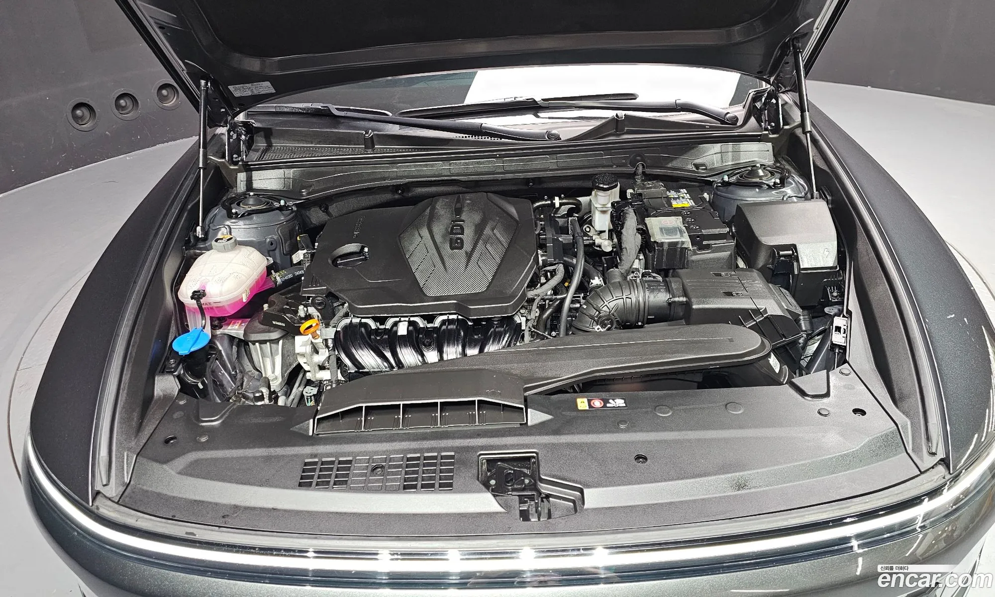 Hyundai Grandeur 2024 — 17