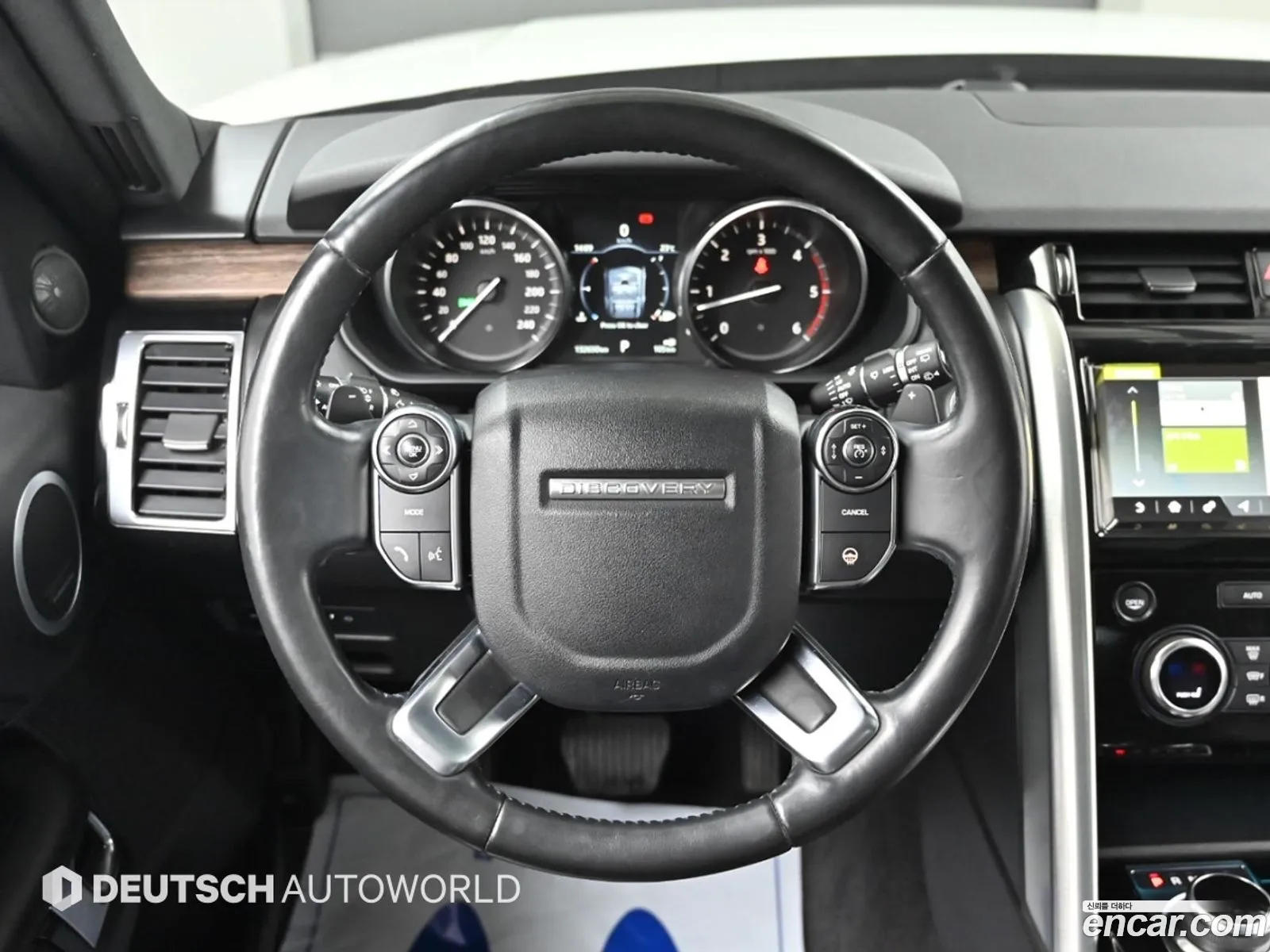 Land Rover Discovery 5 2017 — 17