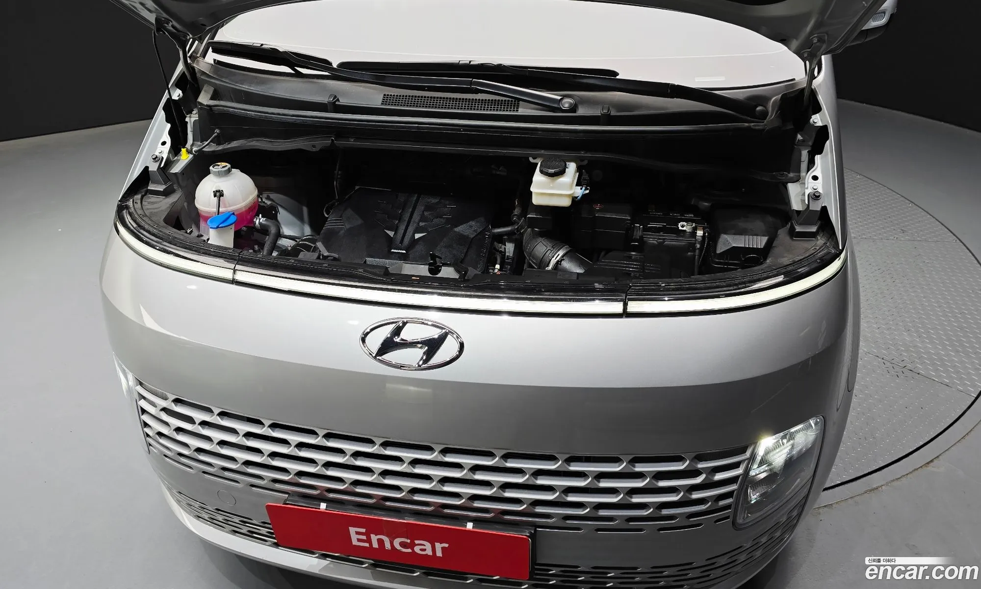 Hyundai Staria 2022 — 3