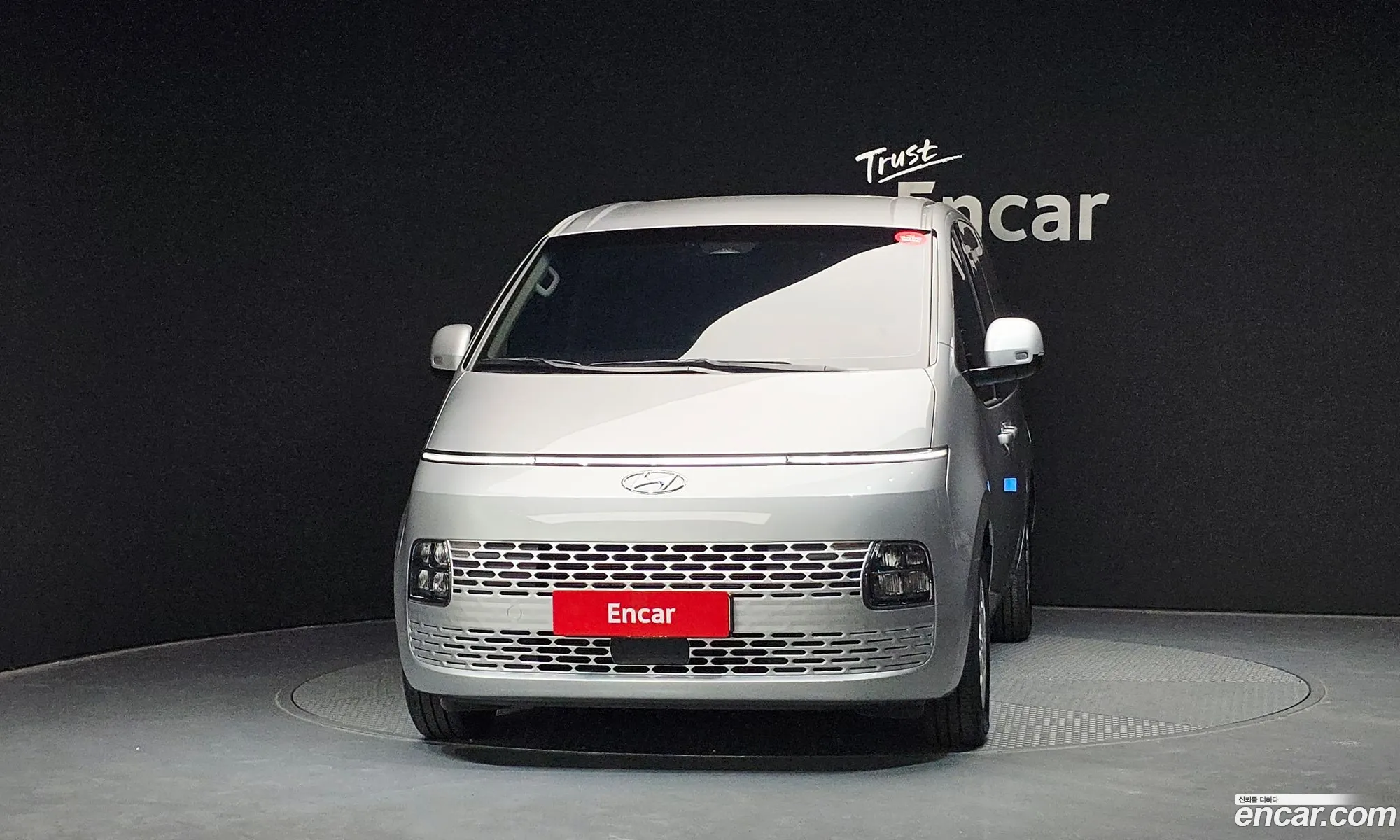 Hyundai Staria 2022 — 28