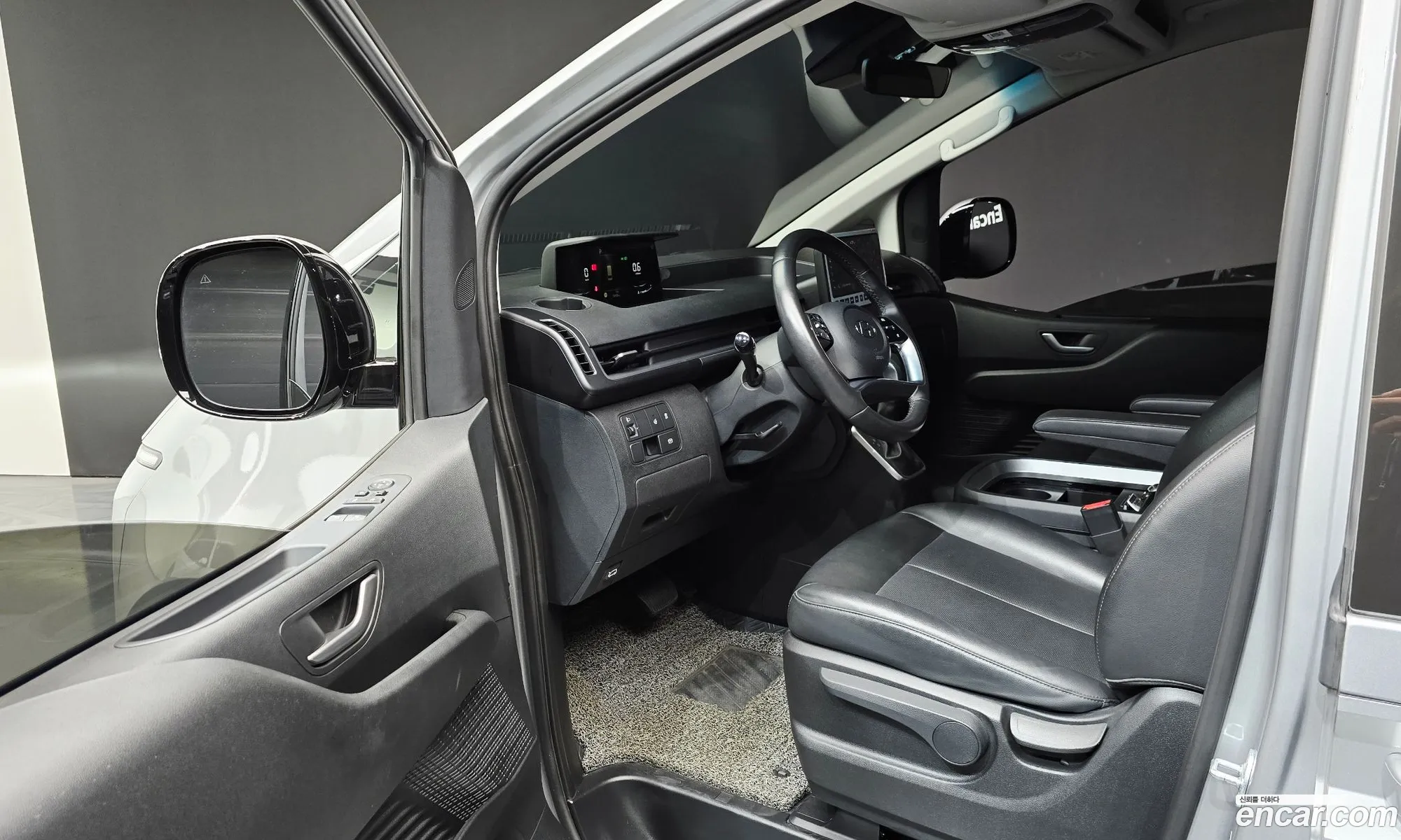 Hyundai Staria 2022 — 4