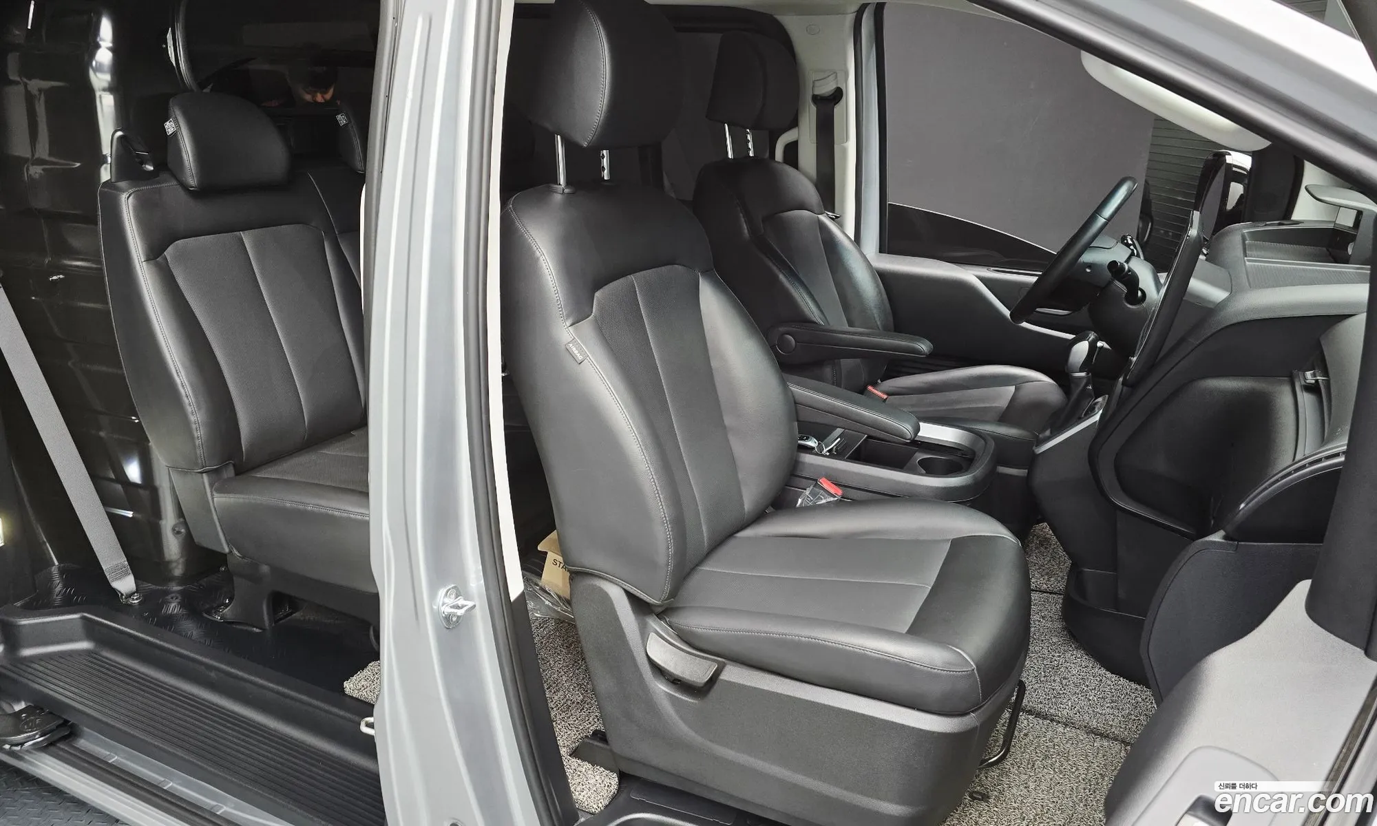 Hyundai Staria 2022 — 7