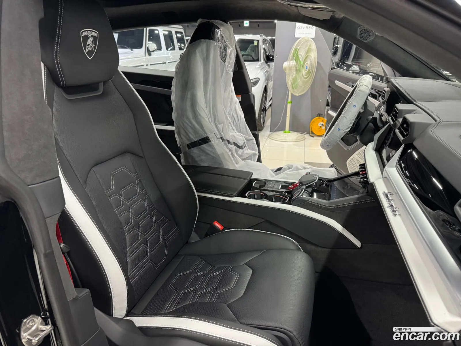 Lamborghini Urus 2025 — 2