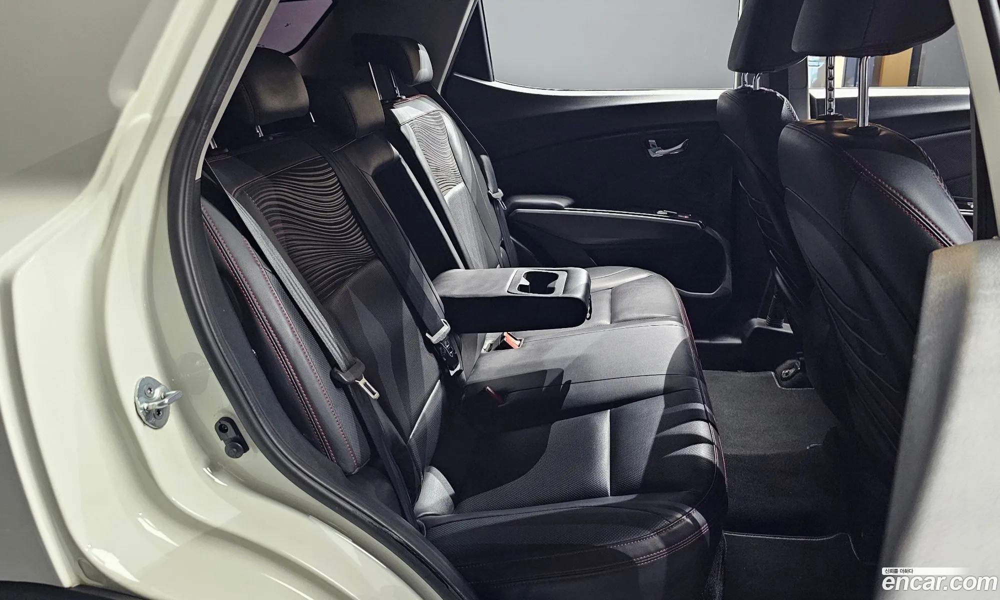 KG Mobility (SsangYong) Tivoli Air 2016 — 7