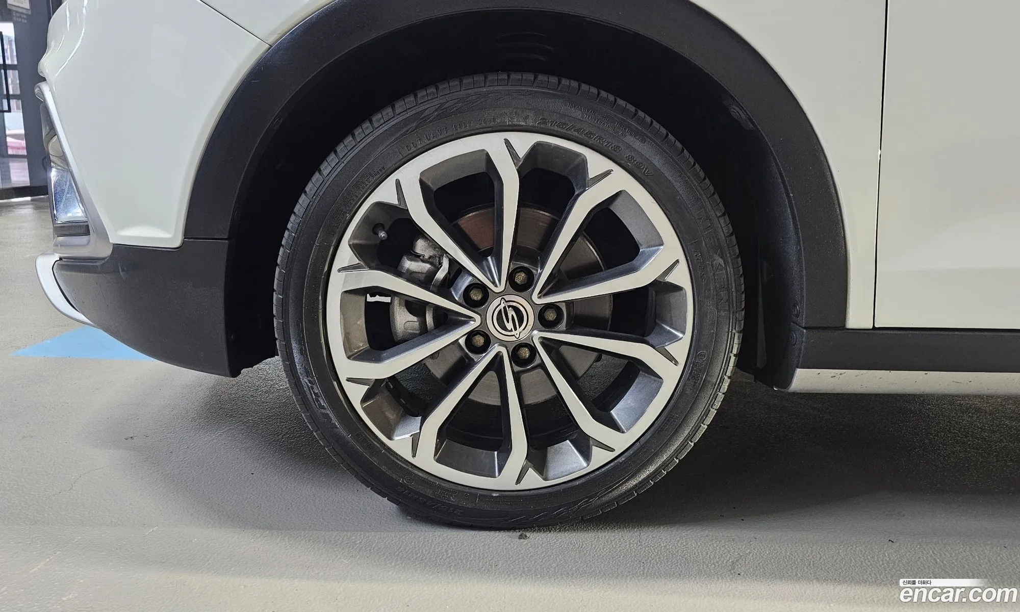 KG Mobility (SsangYong) Tivoli Air 2016 — 23