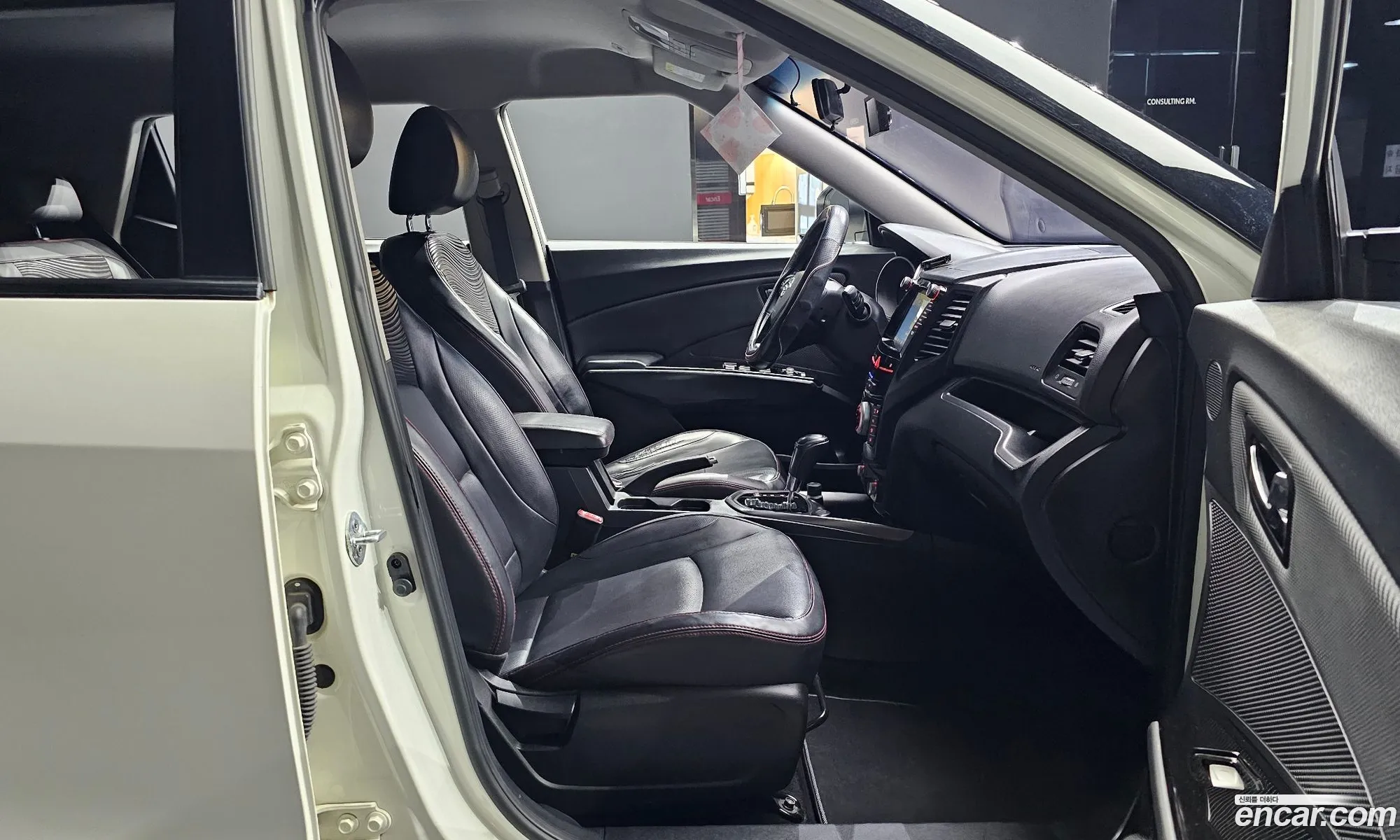 KG Mobility (SsangYong) Tivoli Air 2016 — 10