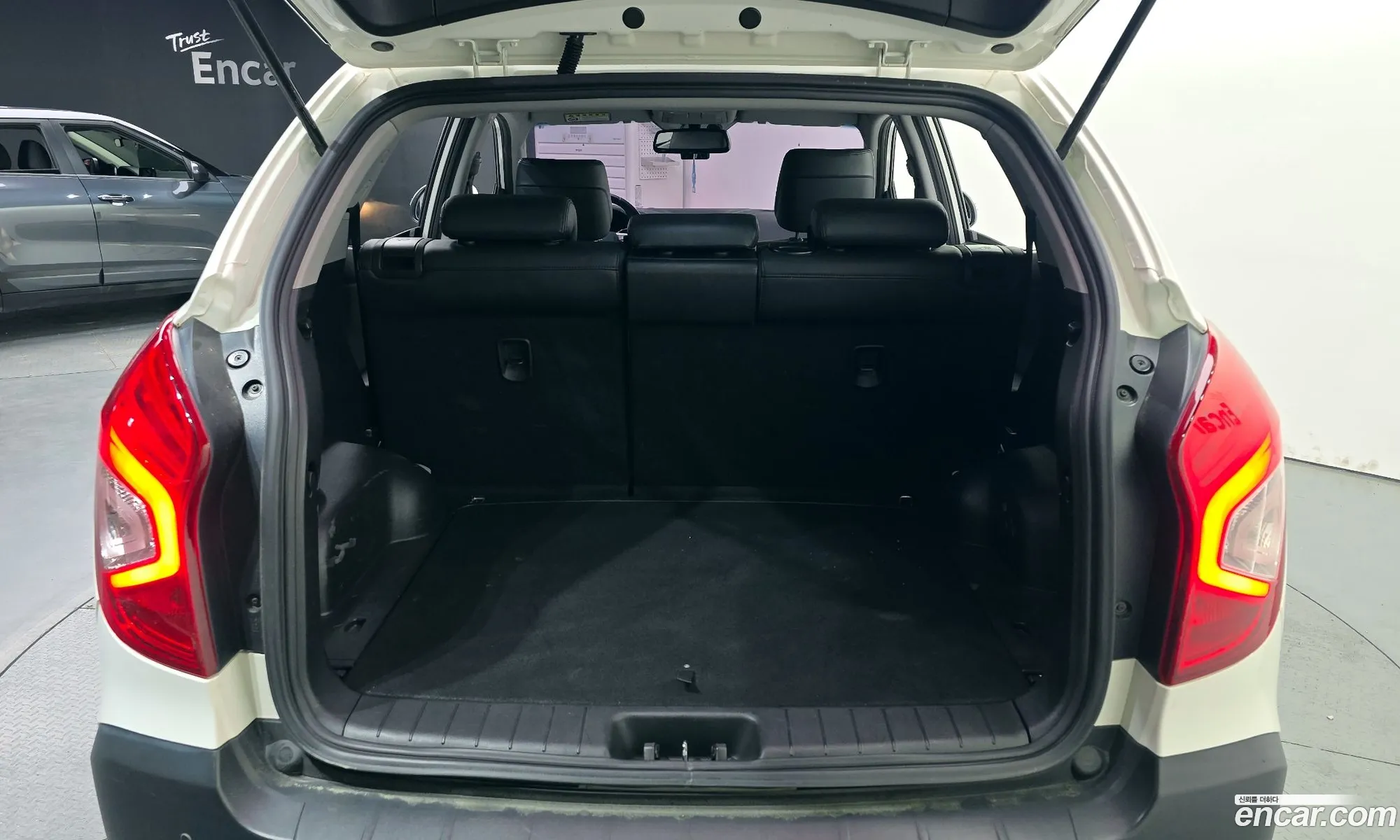 KG Mobility (SsangYong) Style Korando C 2017 — 13