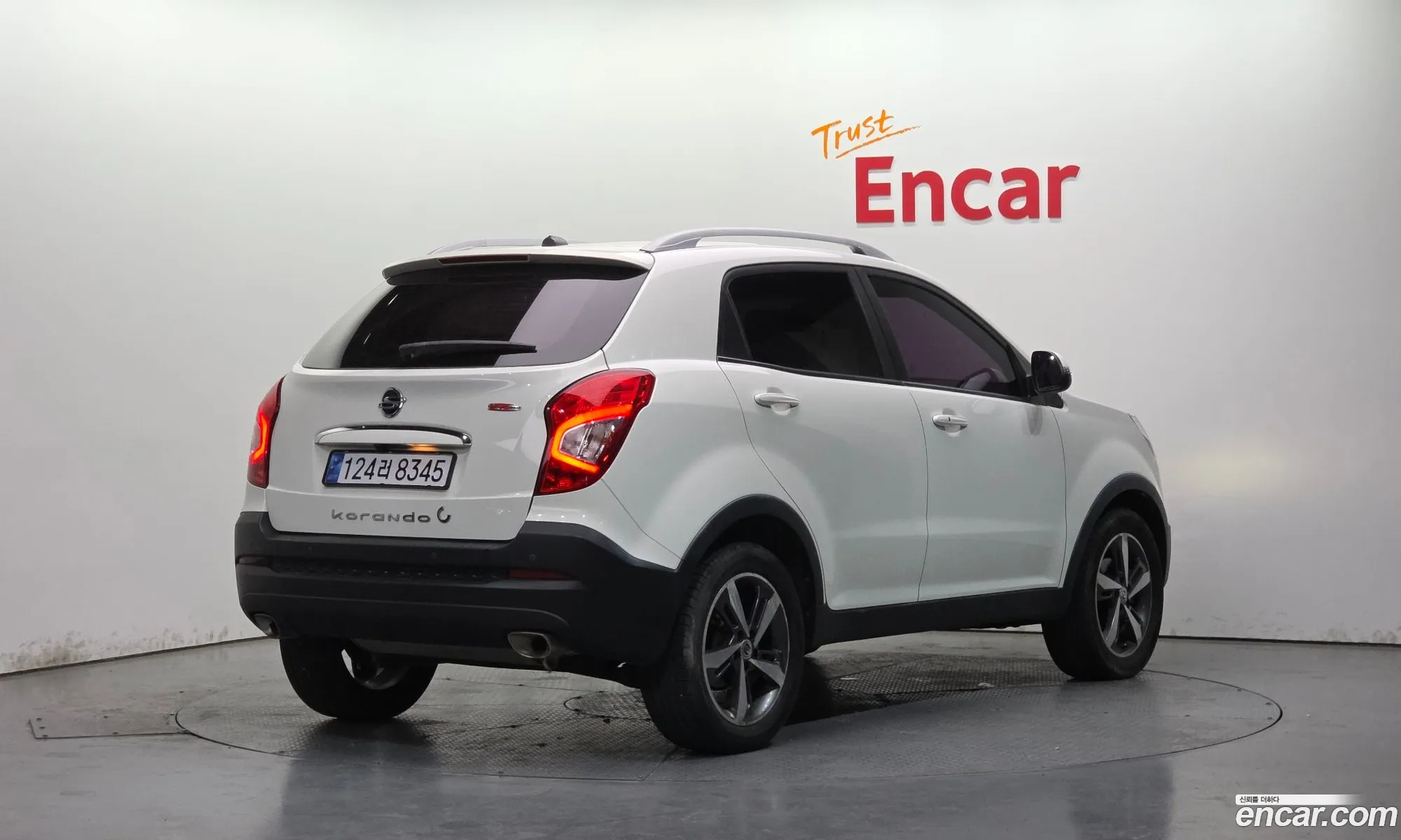 KG Mobility (SsangYong) Style Korando C 2017 — 16